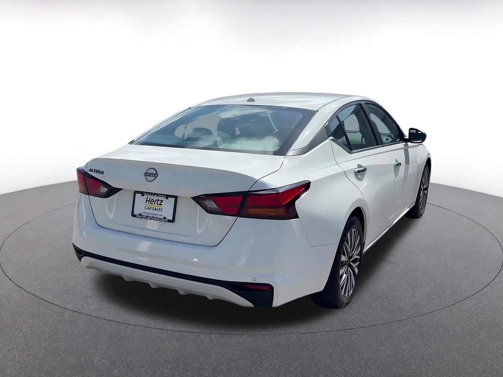 Thumbnail: 2025 Nissan Altima - 14