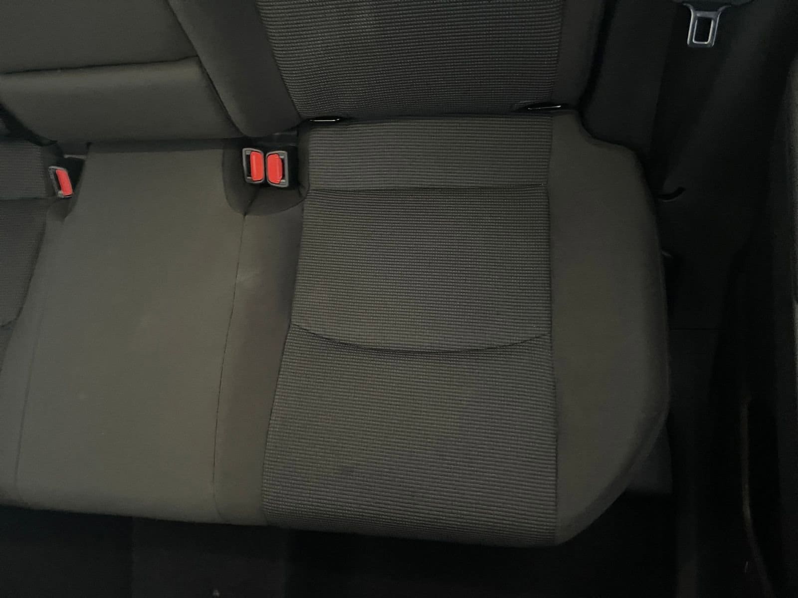 Thumbnail: 2025 Toyota RAV4 - 34