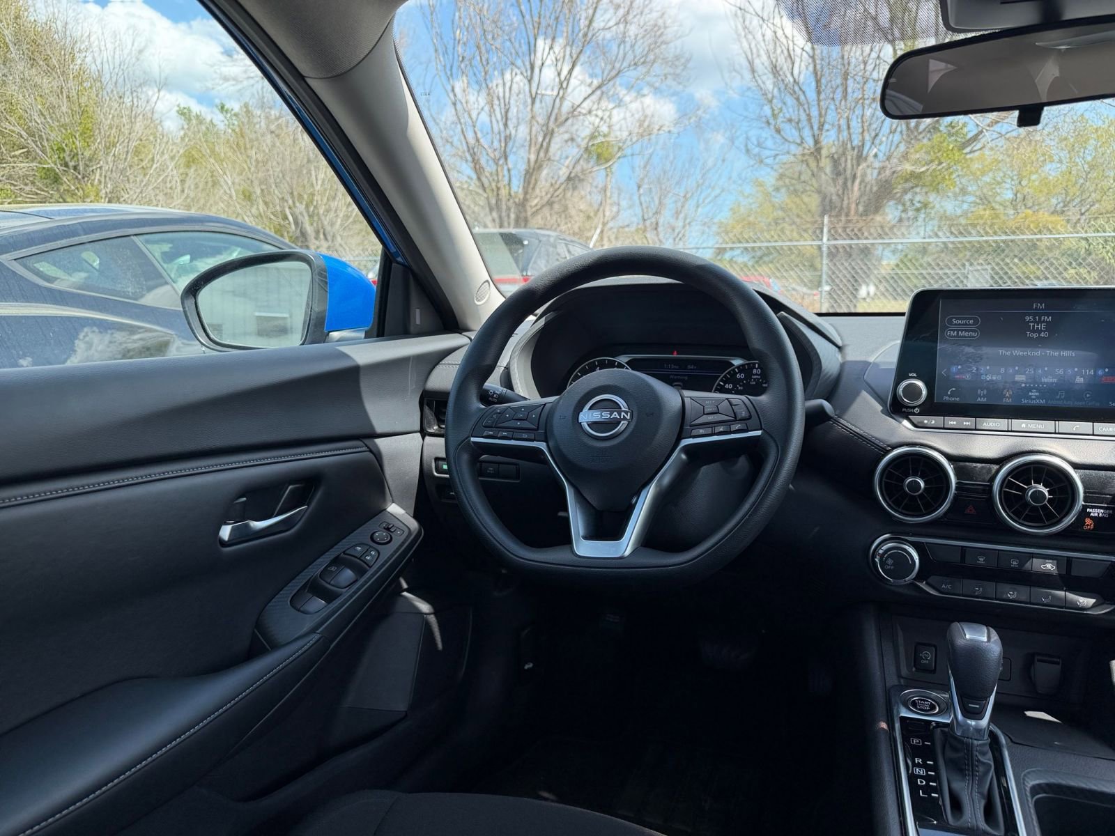 Thumbnail: 2025 Nissan Sentra - 32