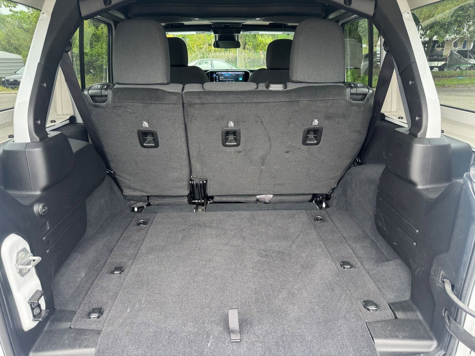 Thumbnail: 2025 Jeep Wrangler - 30