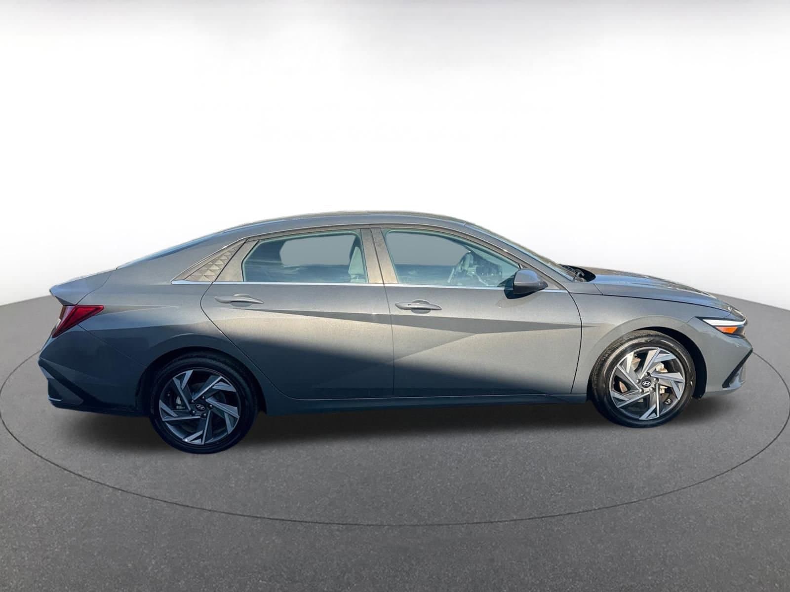 Thumbnail: 2025 Hyundai Elantra - 15