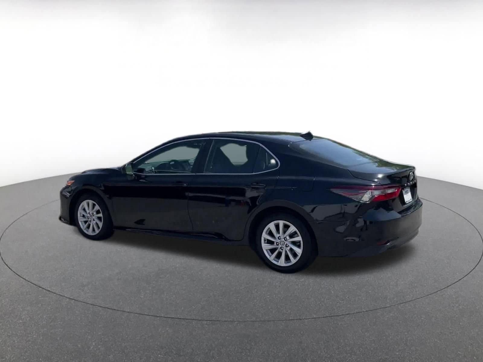 2024 Toyota Camry LE 8