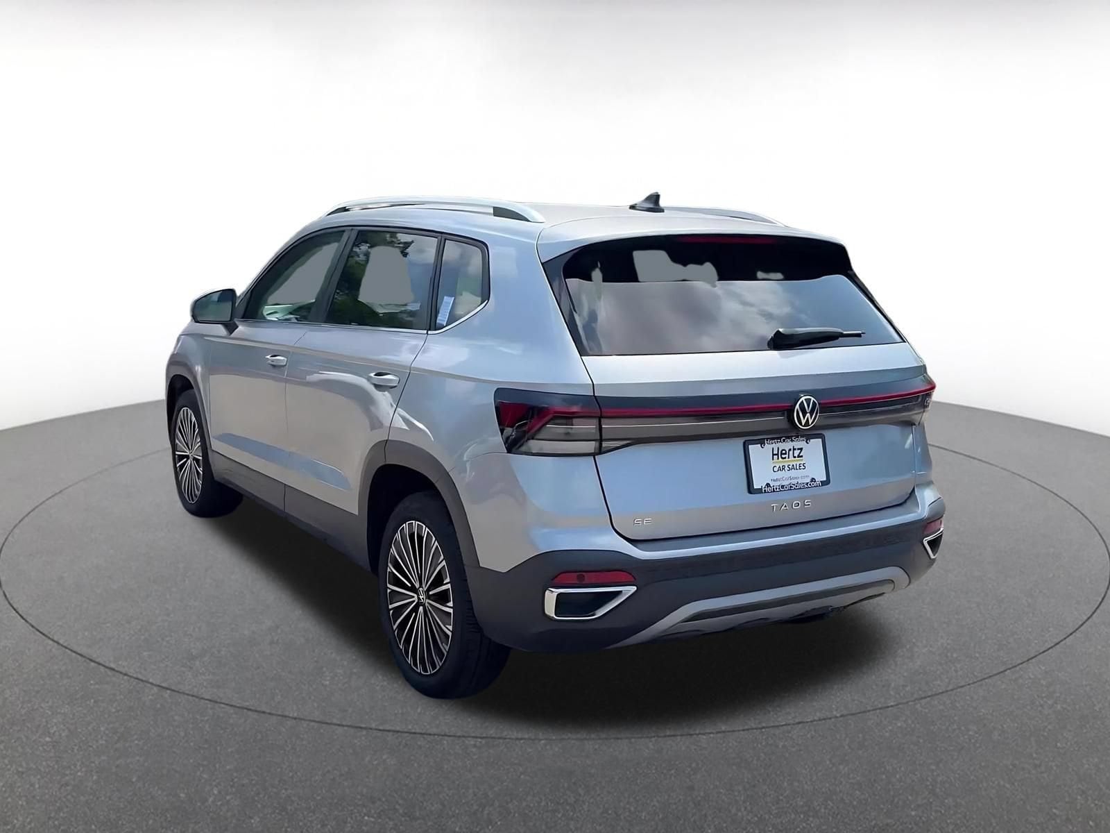 Thumbnail: 2025 Volkswagen Taos - 10