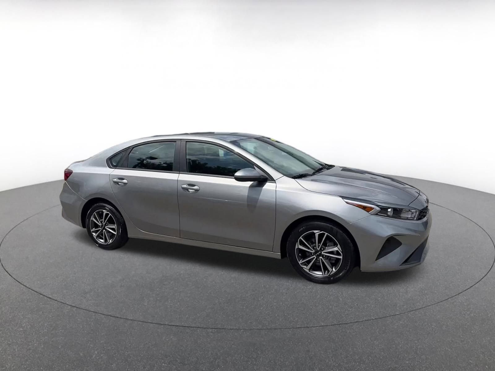 Thumbnail: 2024 Kia Forte - 1