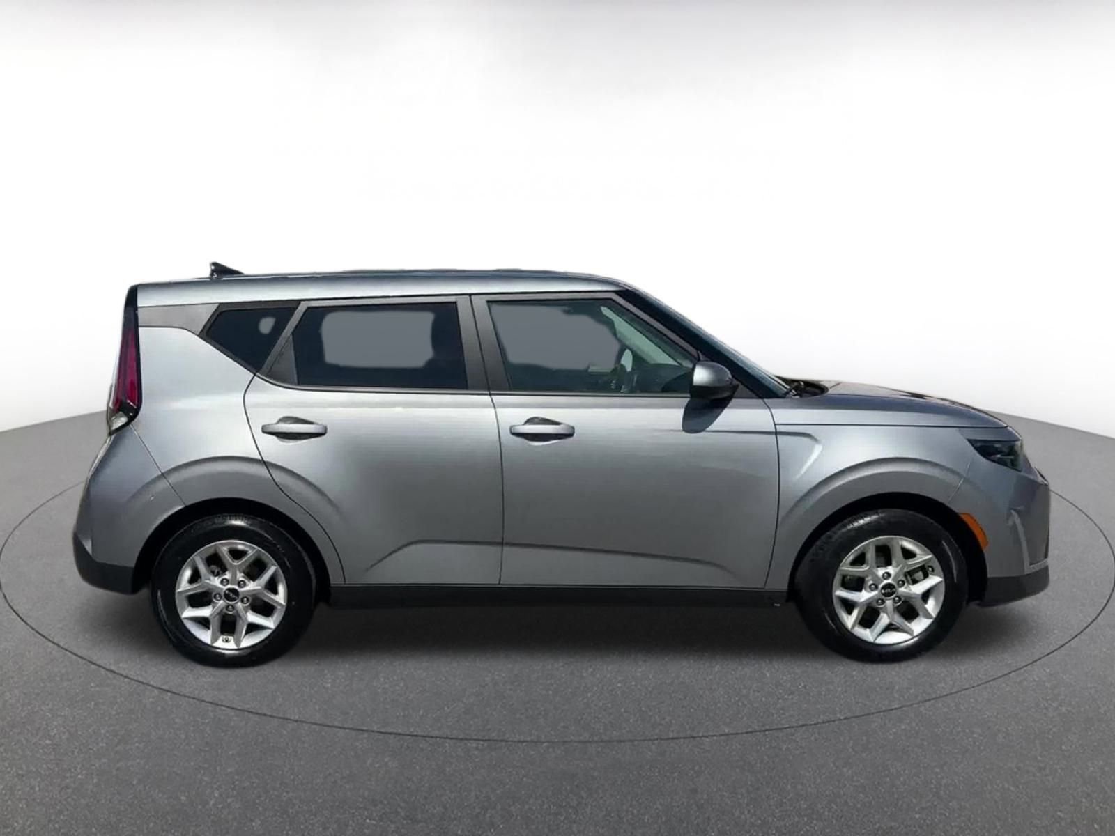 Thumbnail: 2023 Kia Soul - 13