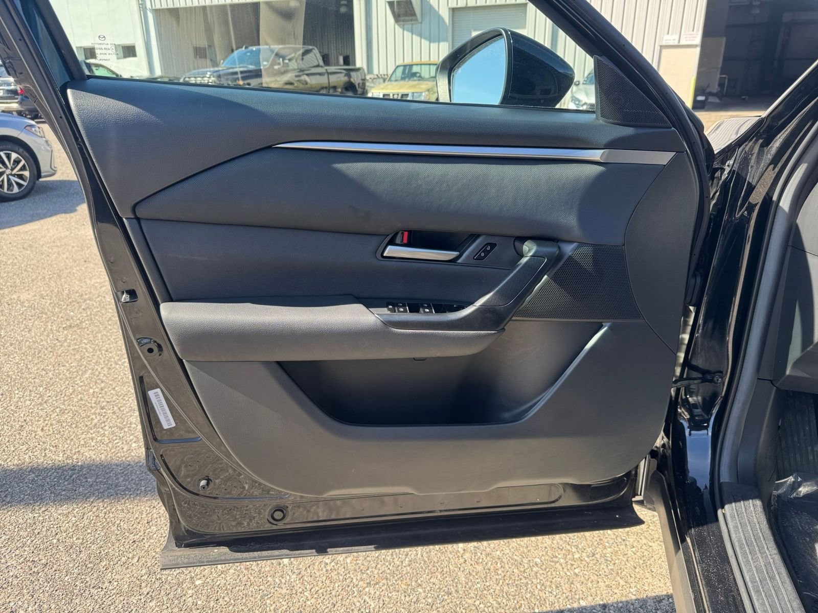 Thumbnail: 2025 Mazda CX-50 - 20