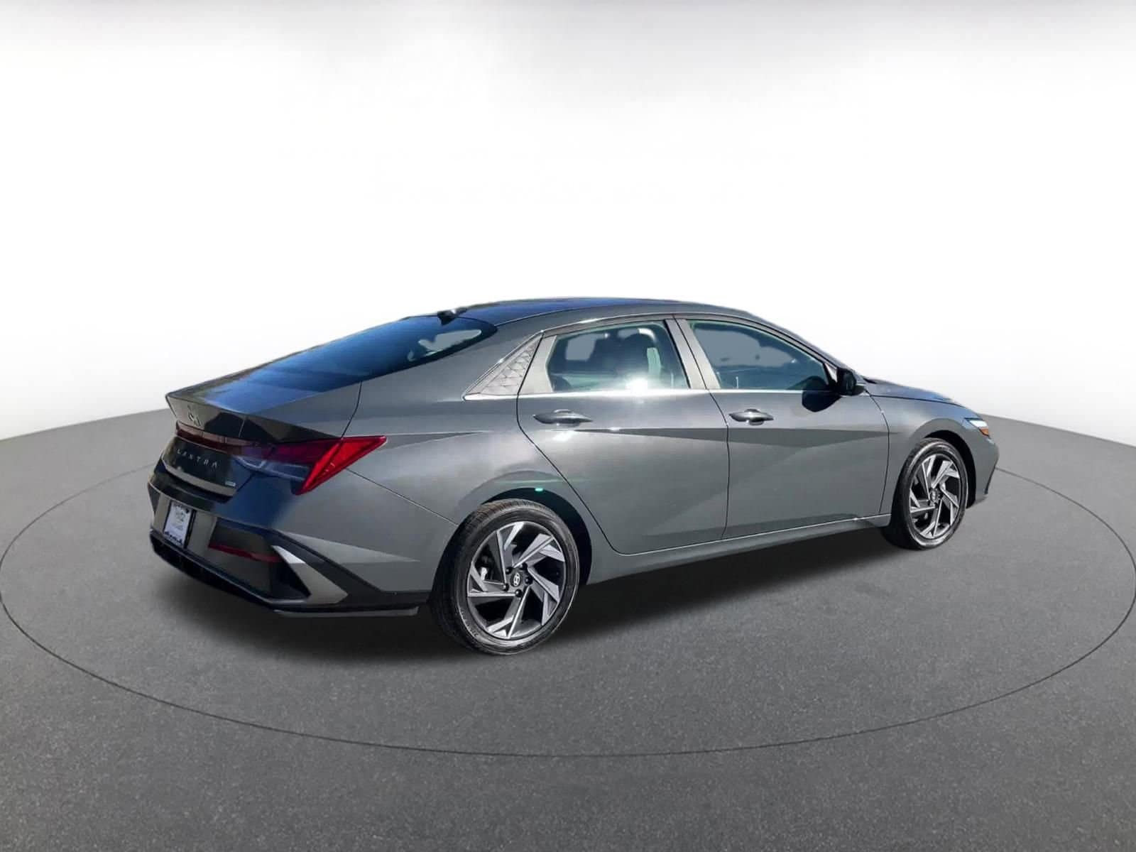 Thumbnail: 2025 Hyundai Elantra - 14