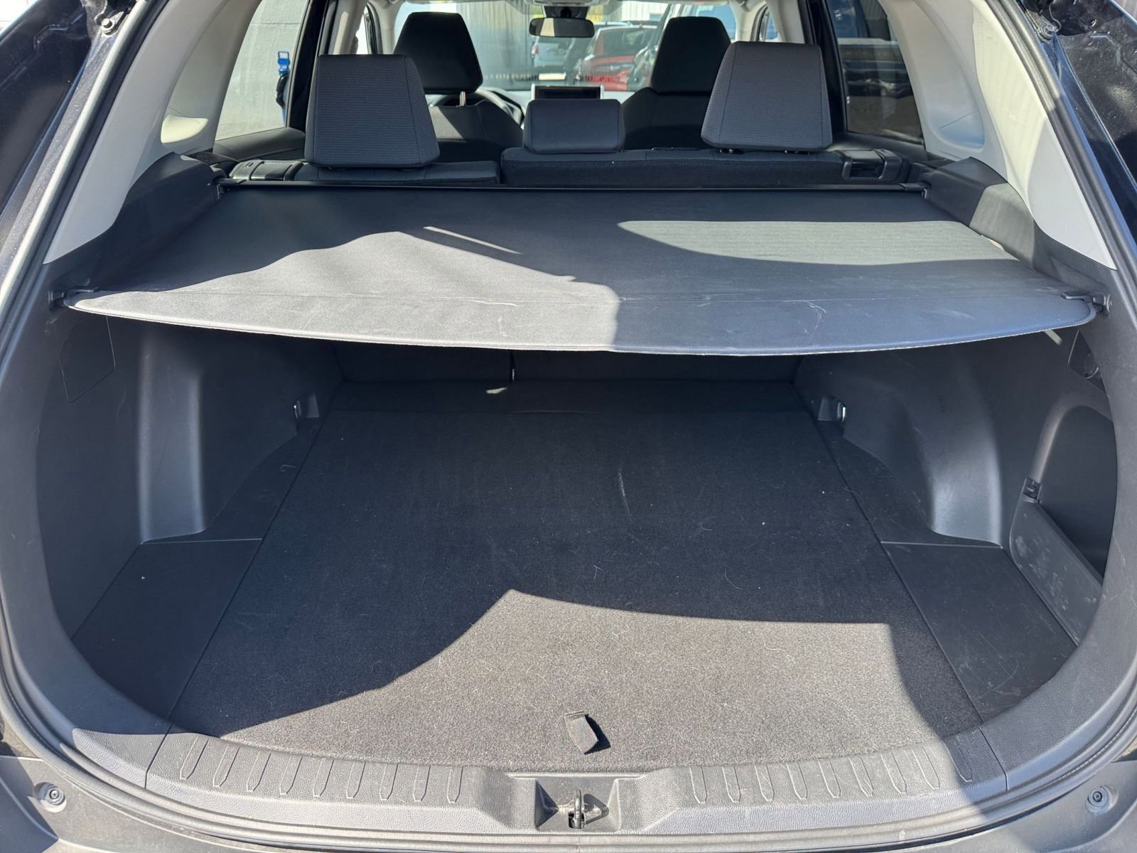 Thumbnail: 2025 Toyota RAV4 - 31