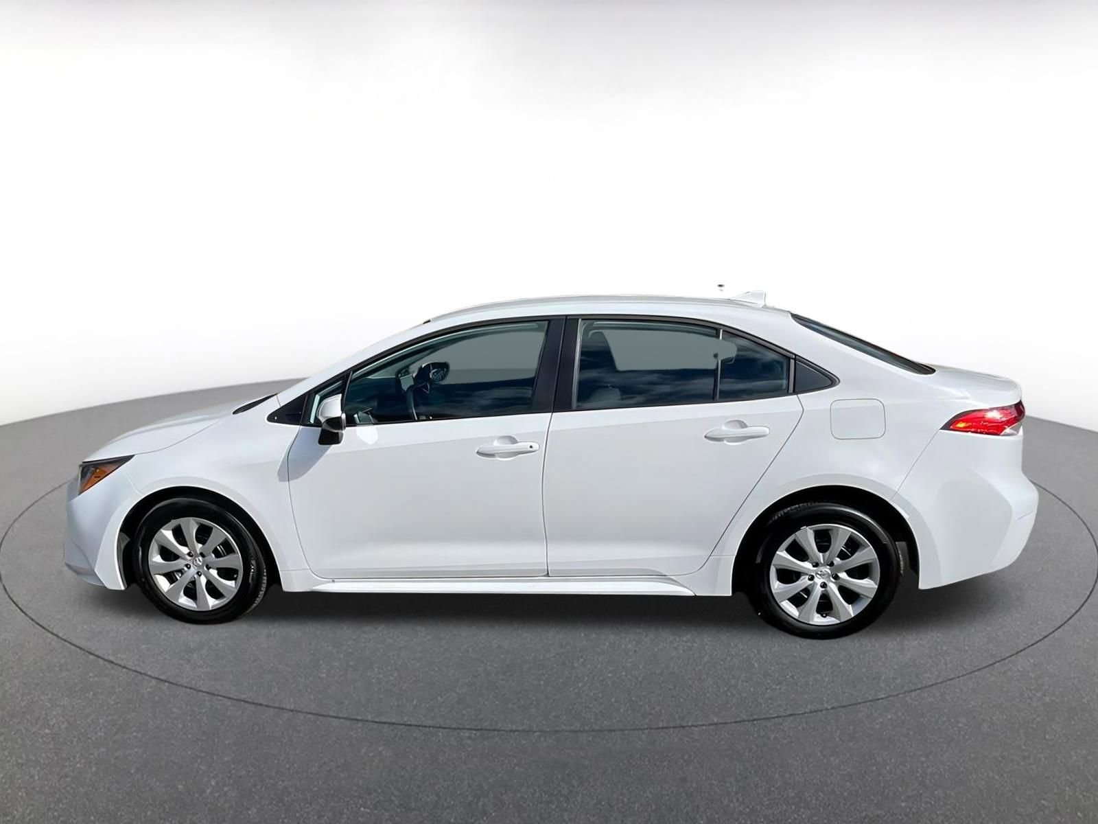 Thumbnail: 2025 Toyota Corolla - 8