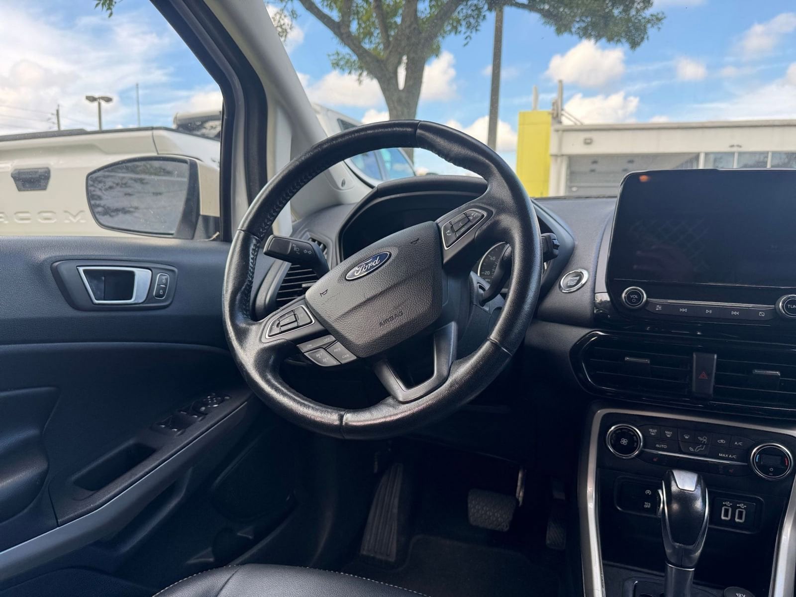 Thumbnail: 2018 Ford EcoSport - 32