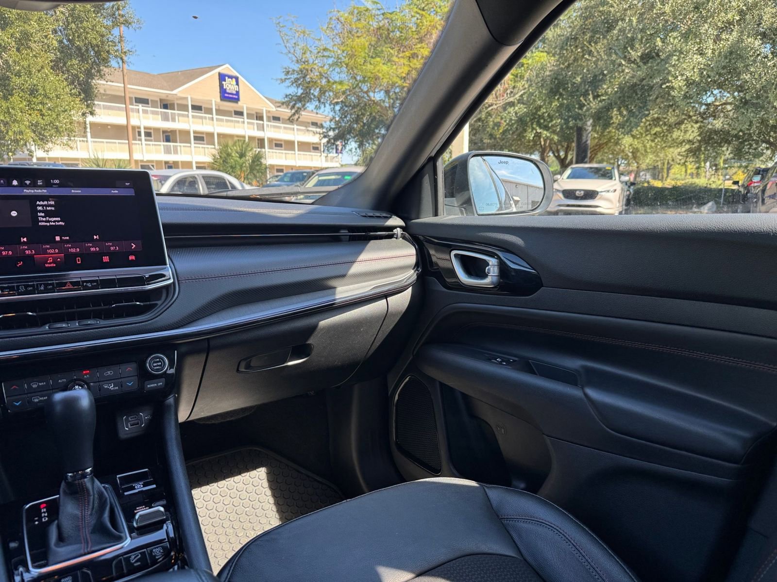 Thumbnail: 2025 Jeep Compass - 34