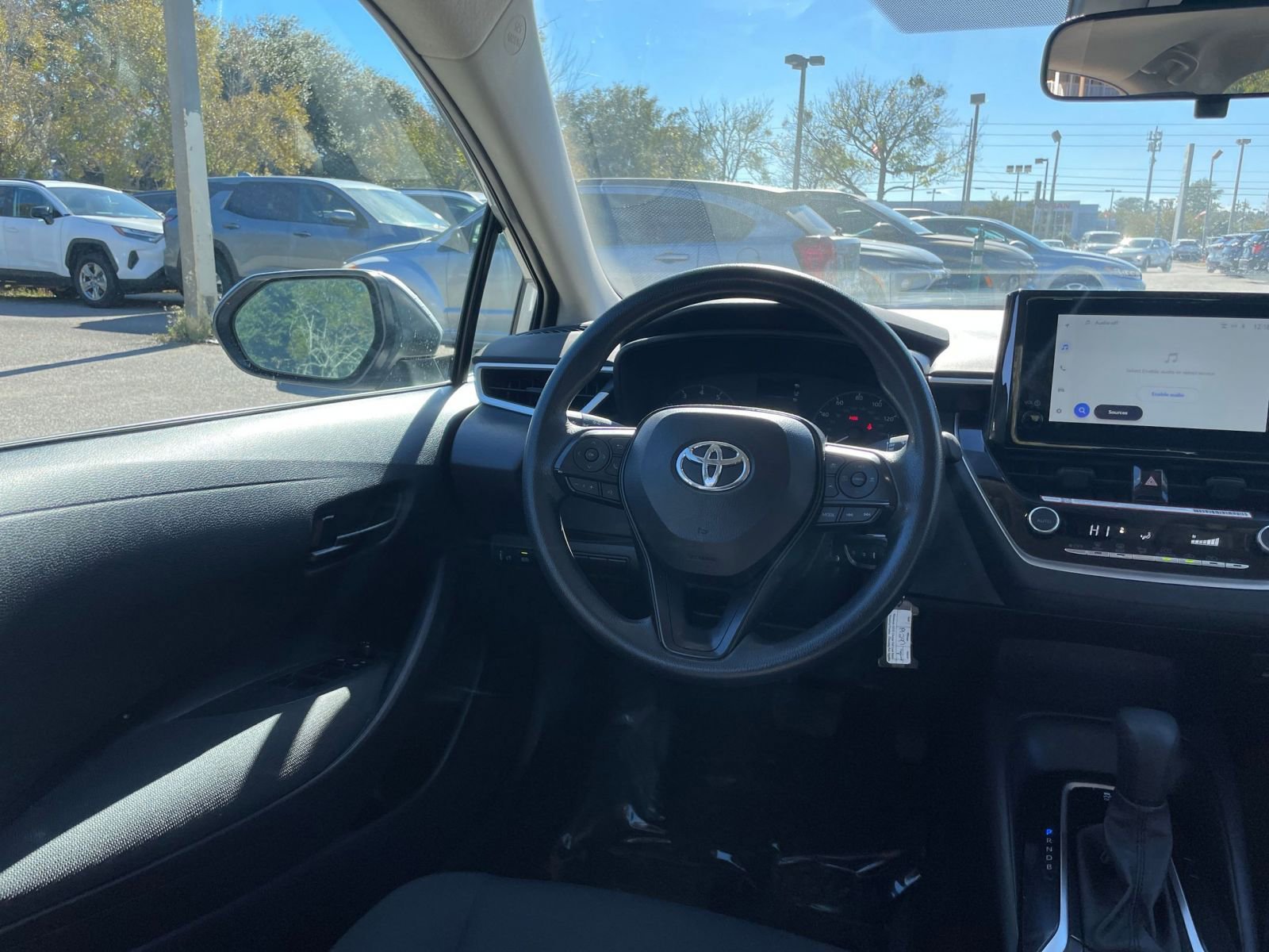 Thumbnail: 2025 Toyota Corolla - 32