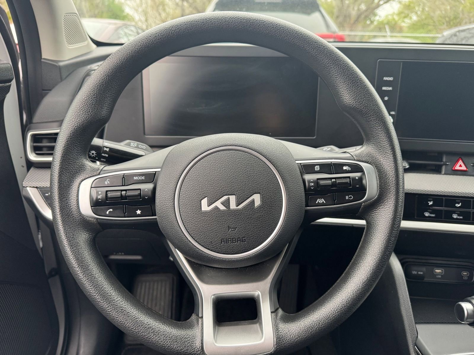 Thumbnail: 2025 Kia Sportage - 25