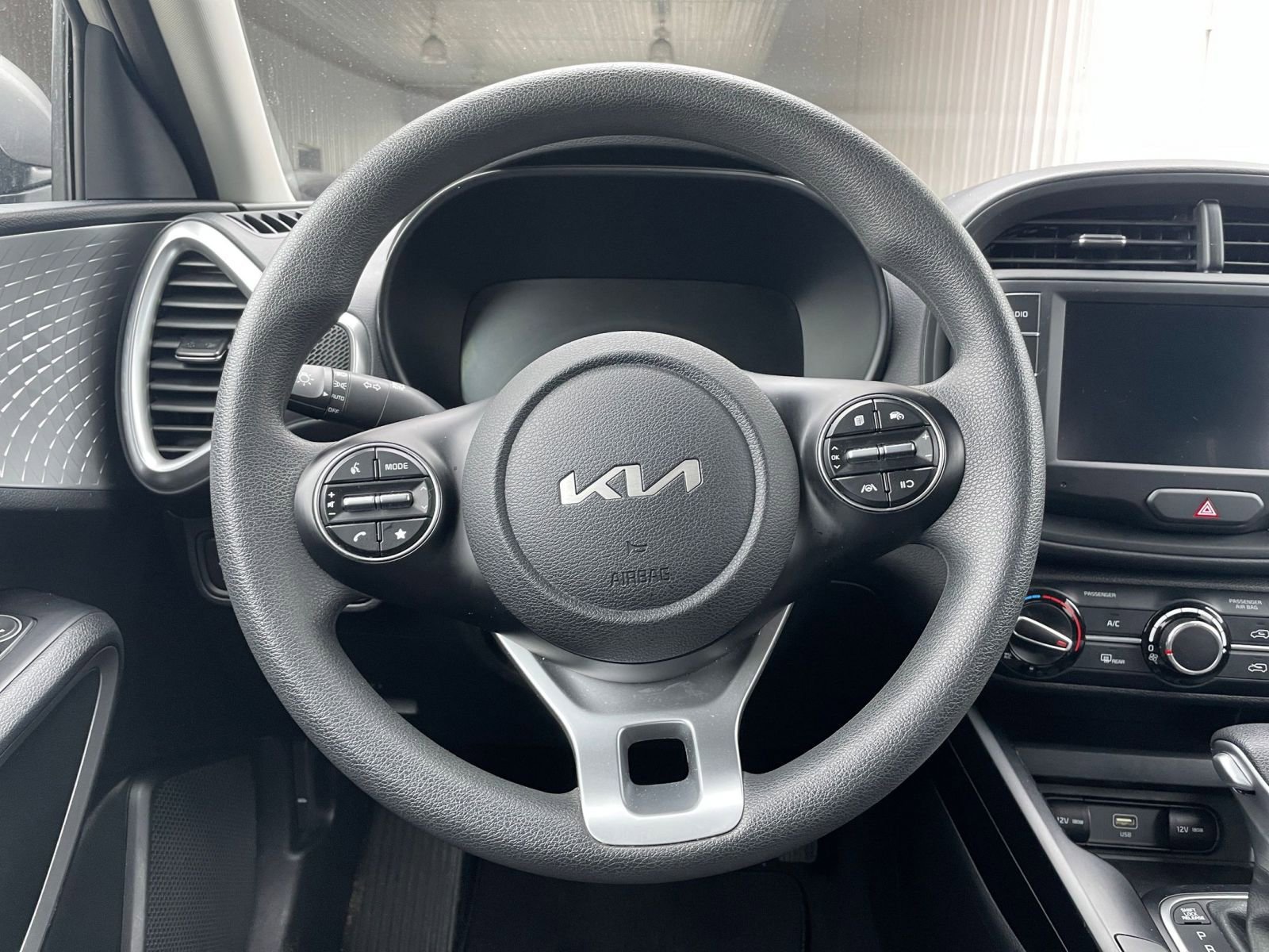 Thumbnail: 2025 Kia Soul - 25