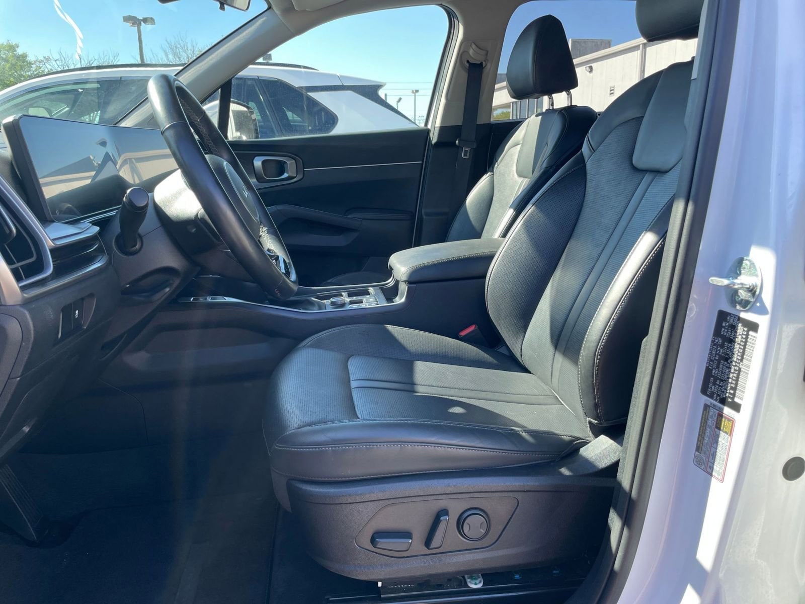 Thumbnail: 2024 Kia Sorento - 28