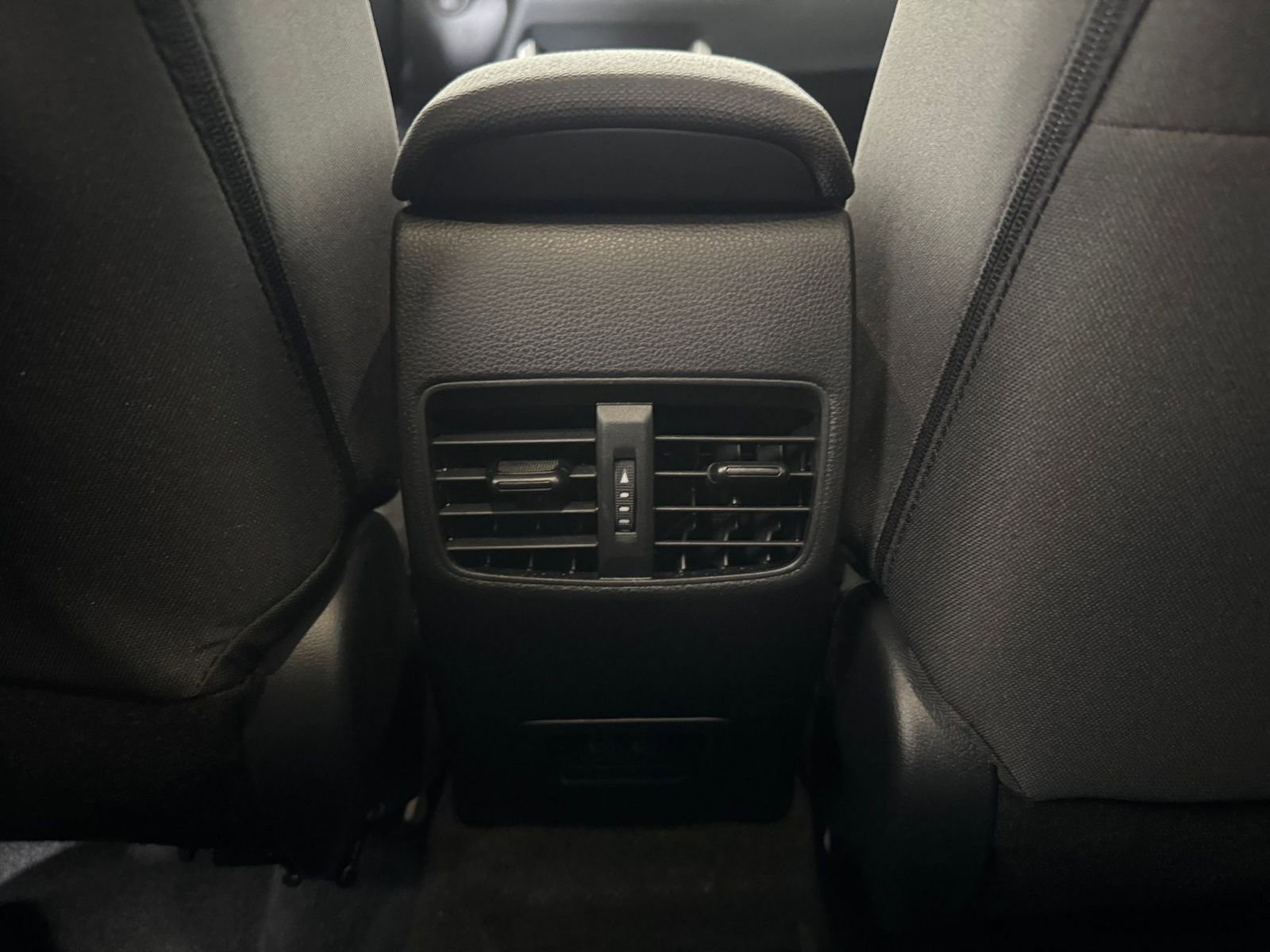 Thumbnail: 2025 Toyota Corolla Cross - 23