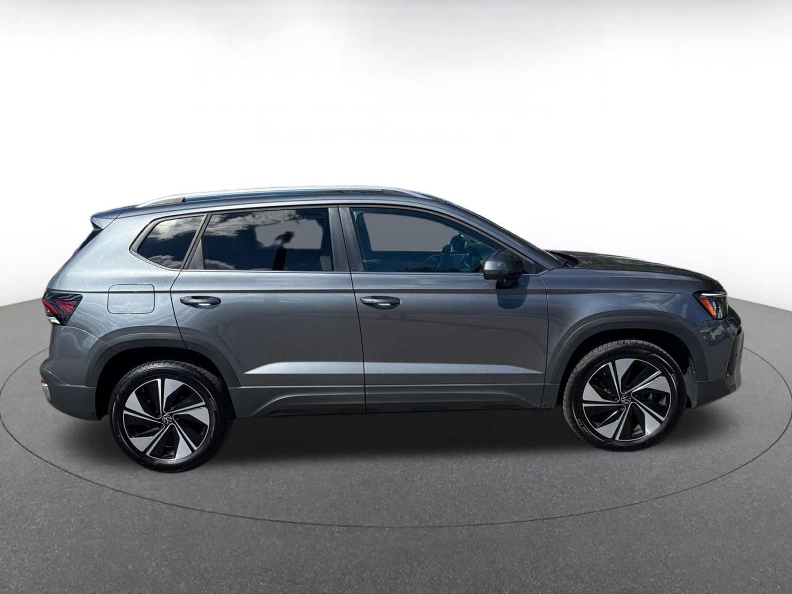 Thumbnail: 2025 Volkswagen Taos - 15