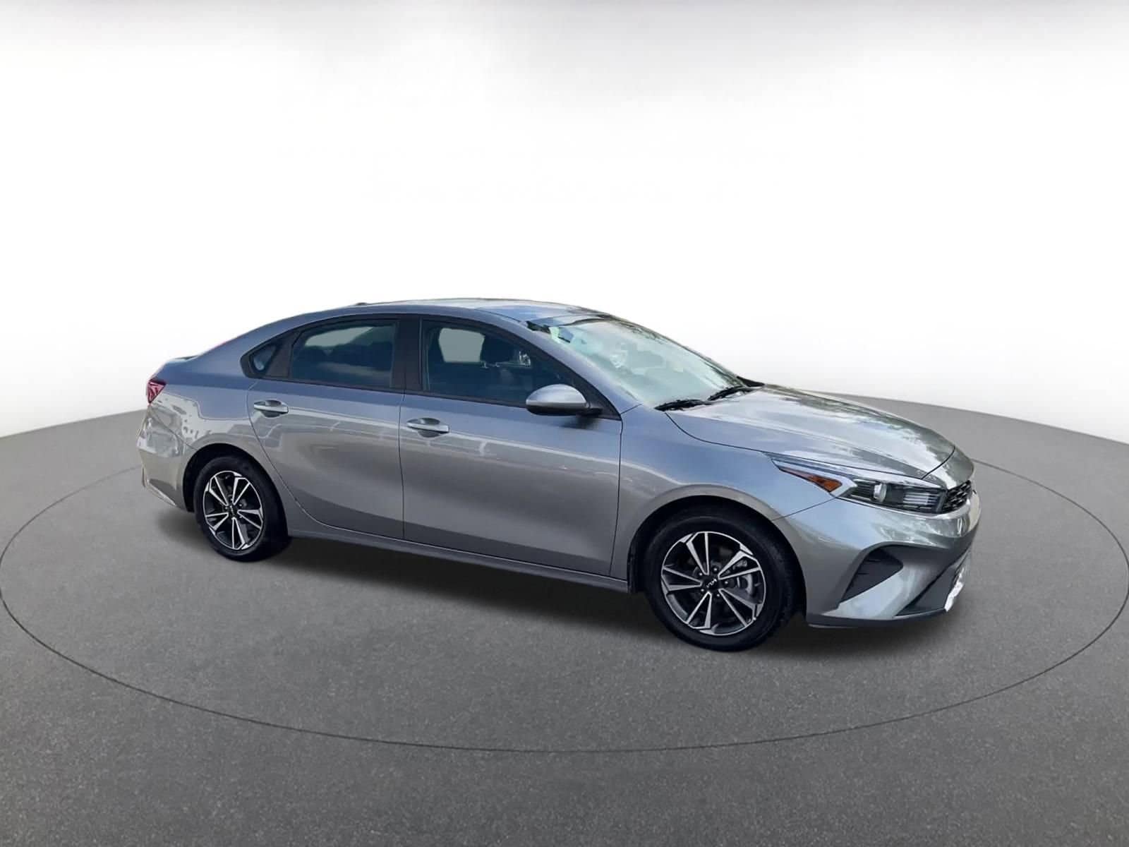 Thumbnail: 2024 Kia Forte - 1