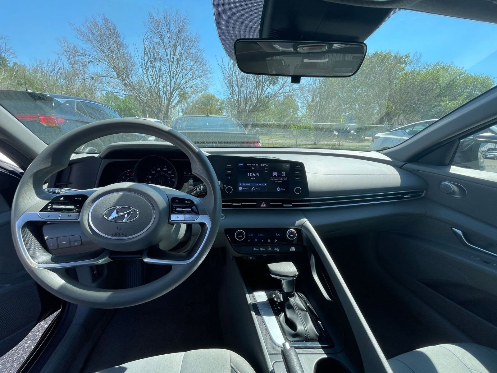 Thumbnail: 2023 Hyundai Elantra - 32