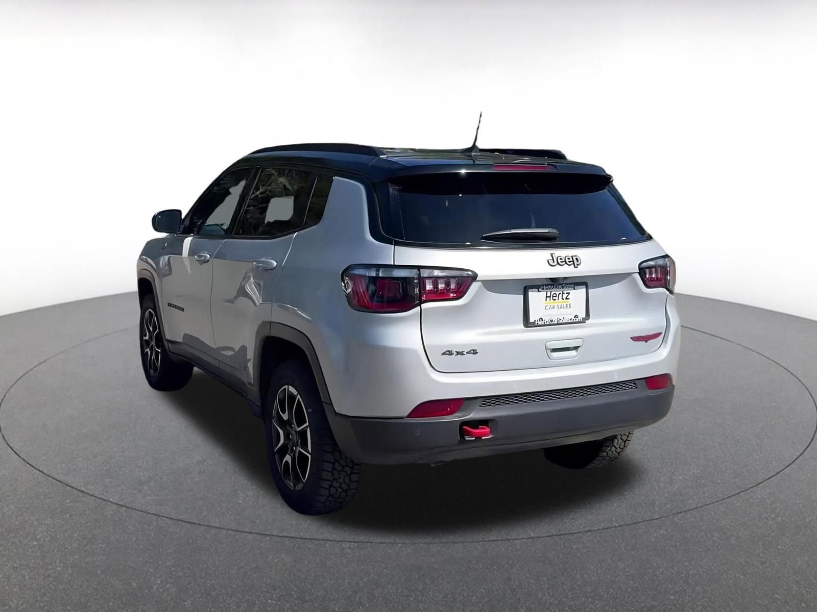 Thumbnail: 2025 Jeep Compass - 10