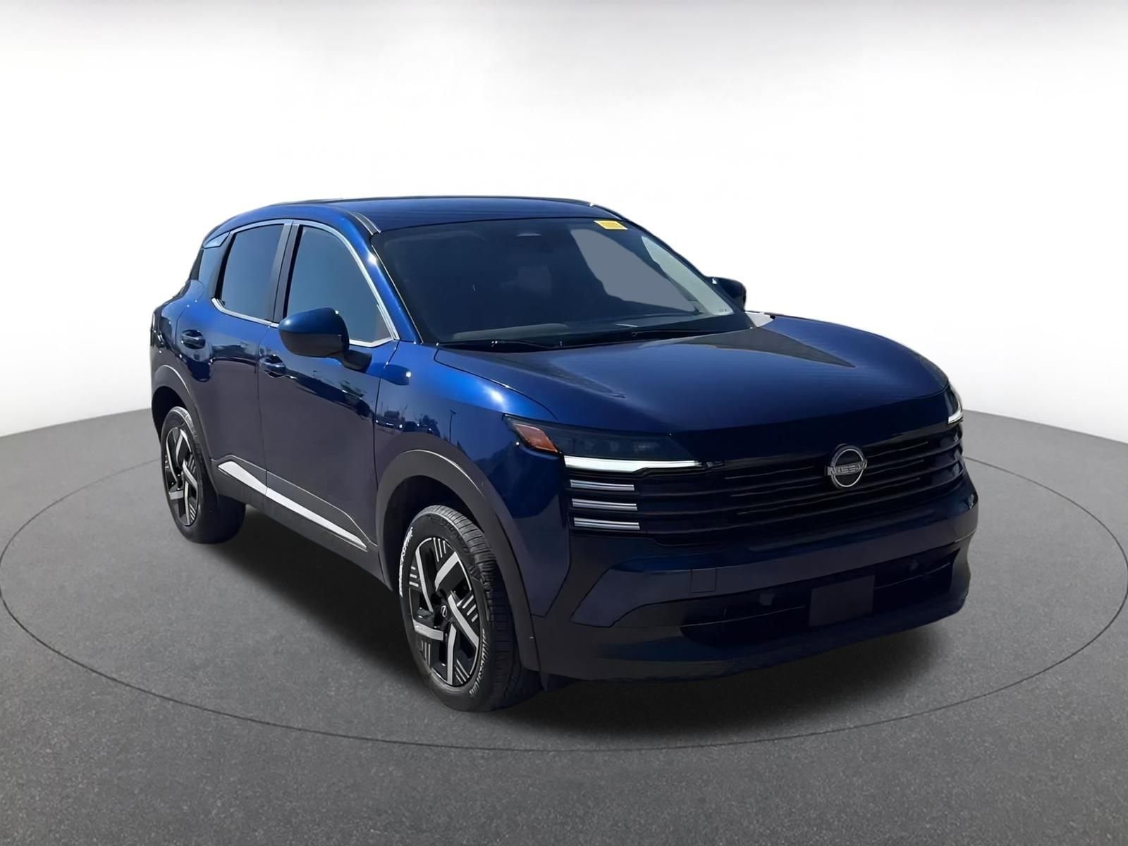 Thumbnail: 2025 Nissan Kicks - 2