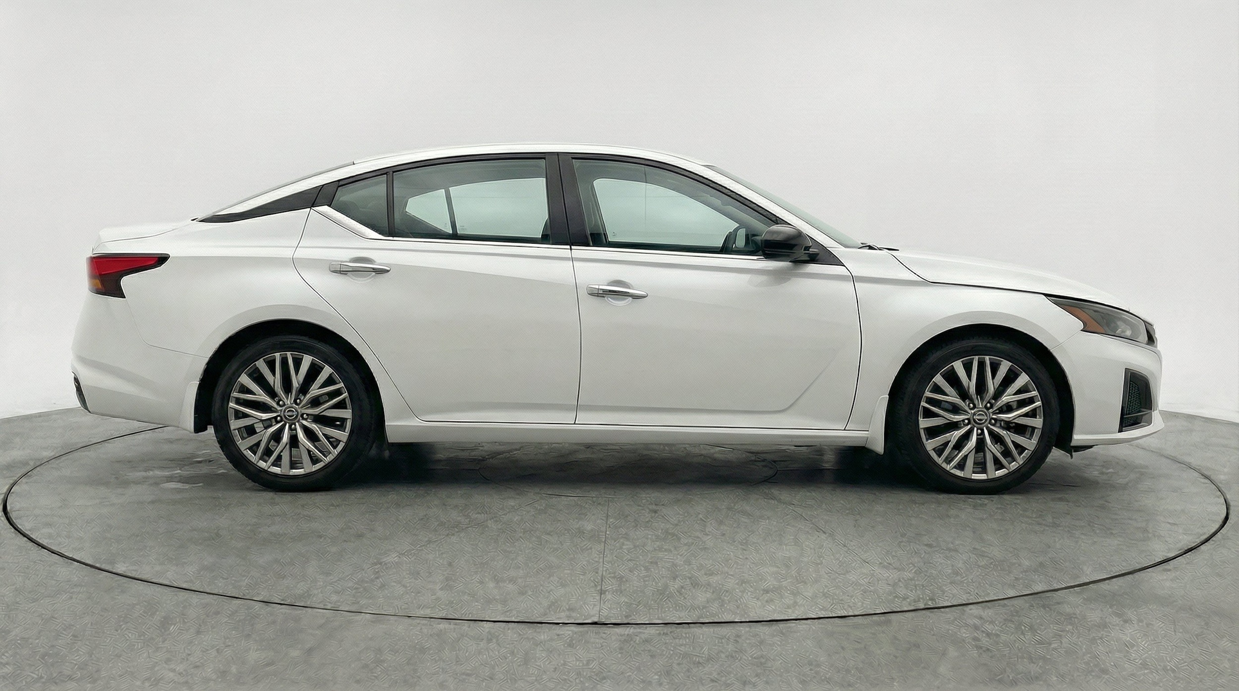 Thumbnail: 2025 Nissan Altima - 14