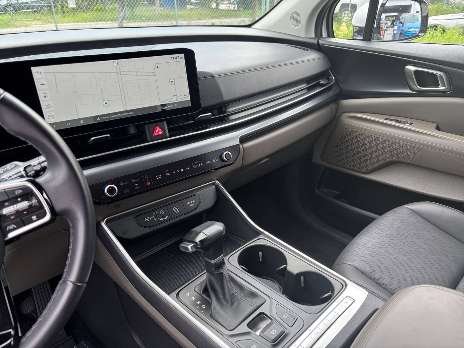 Thumbnail: 2026 Kia Carnival - 17