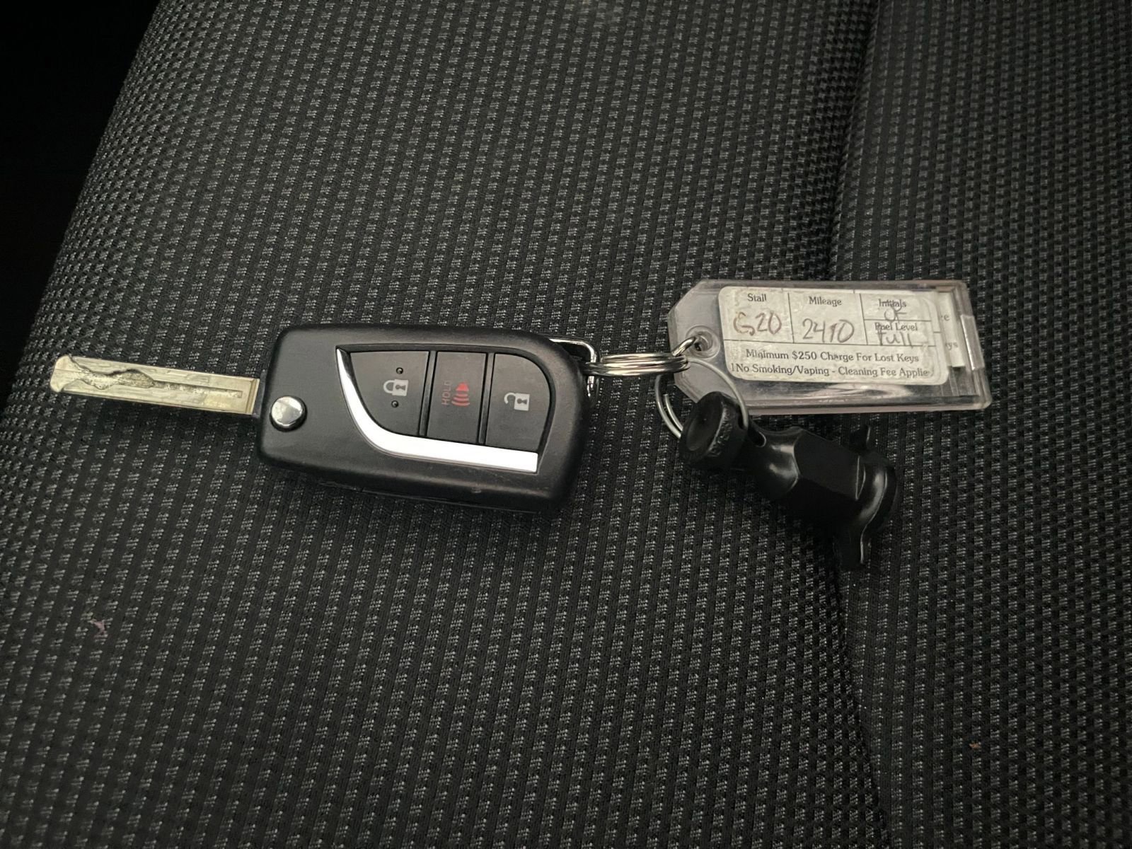 Thumbnail: 2025 Toyota RAV4 - 21