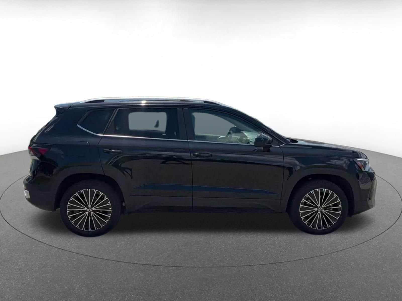 Thumbnail: 2026 Volkswagen Taos - 16