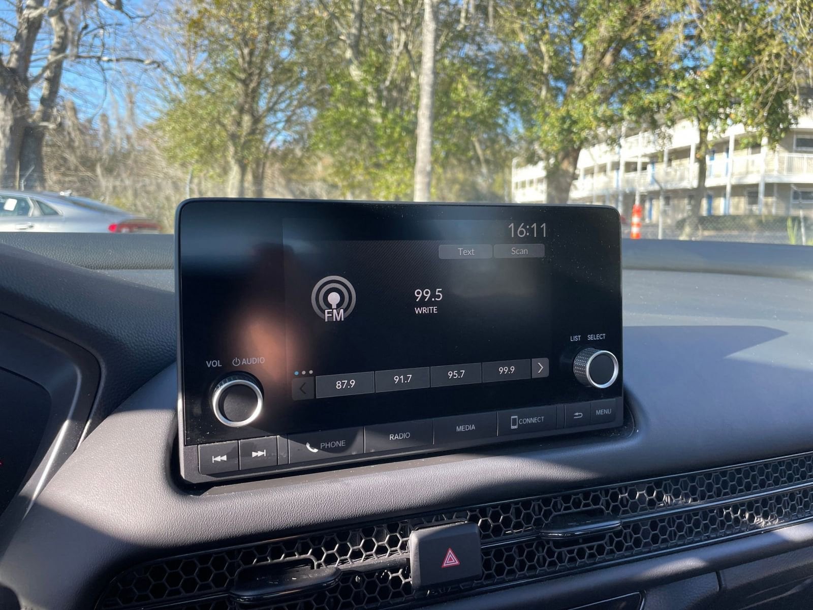 Thumbnail: 2025 Honda HR-V - 20