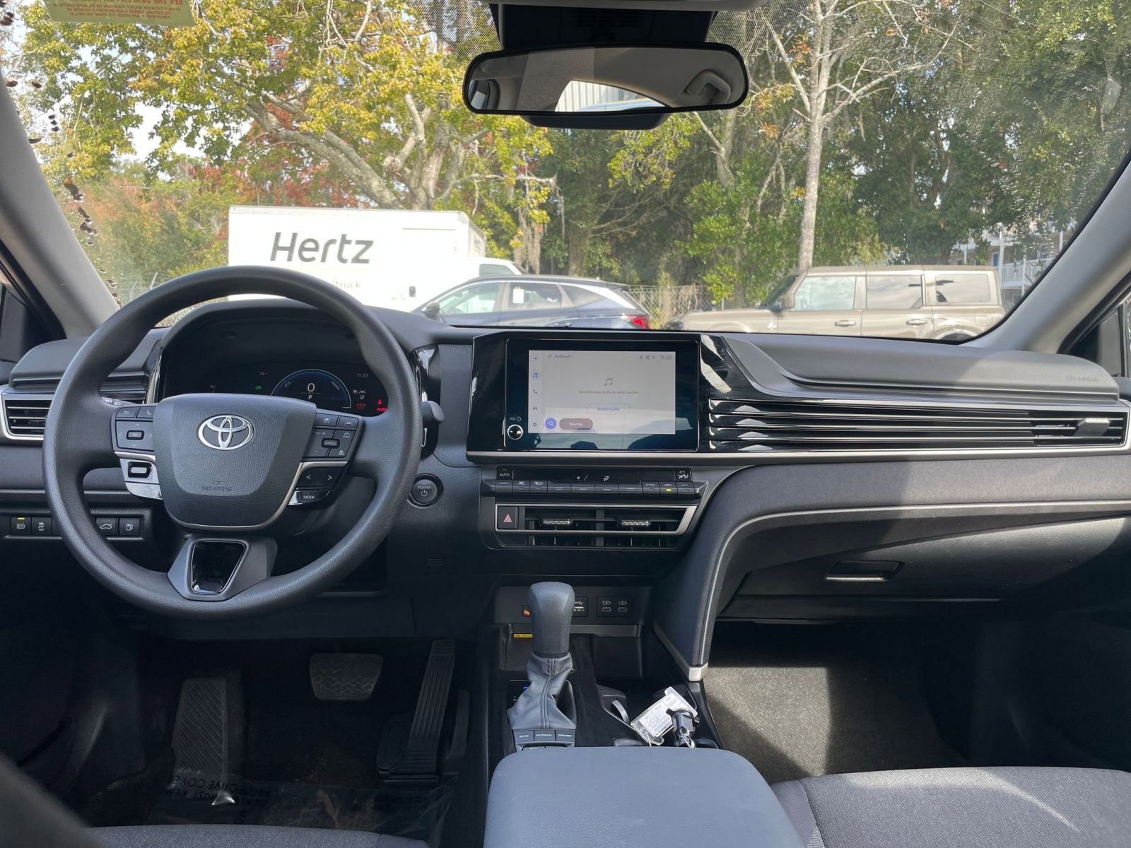 Thumbnail: 2025 Toyota Camry - 32