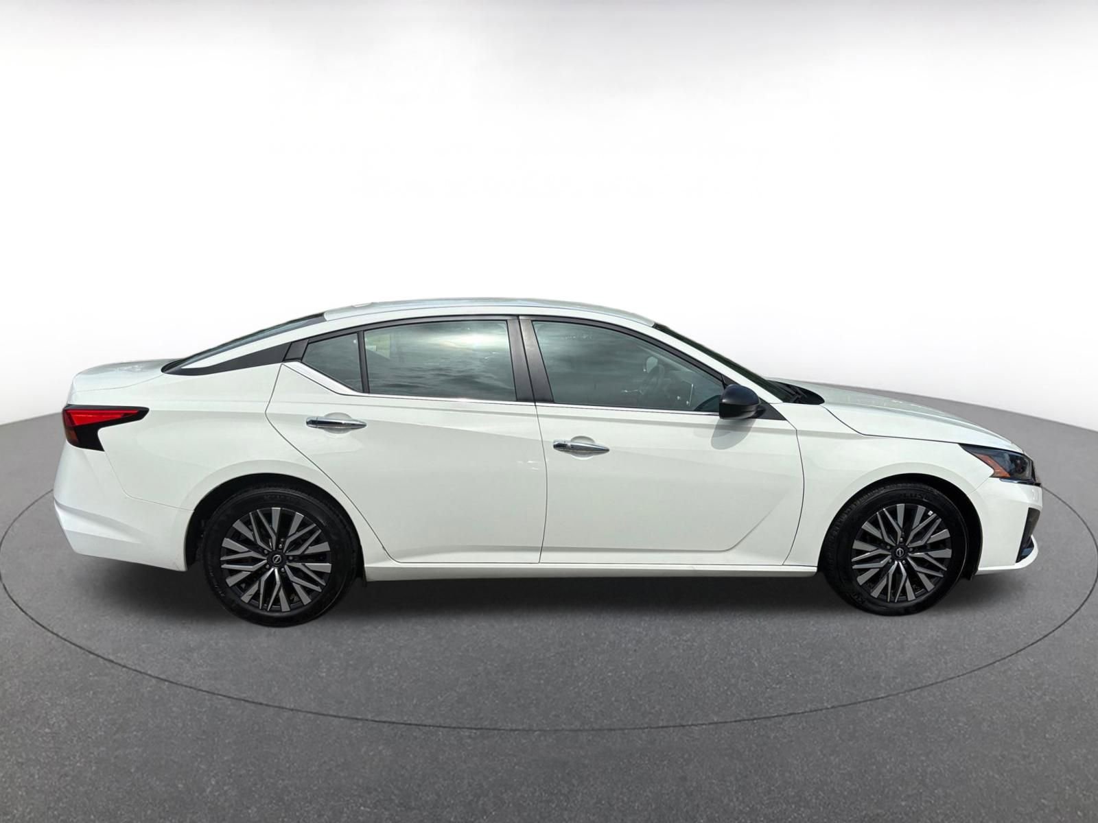 Thumbnail: 2025 Nissan Altima - 15