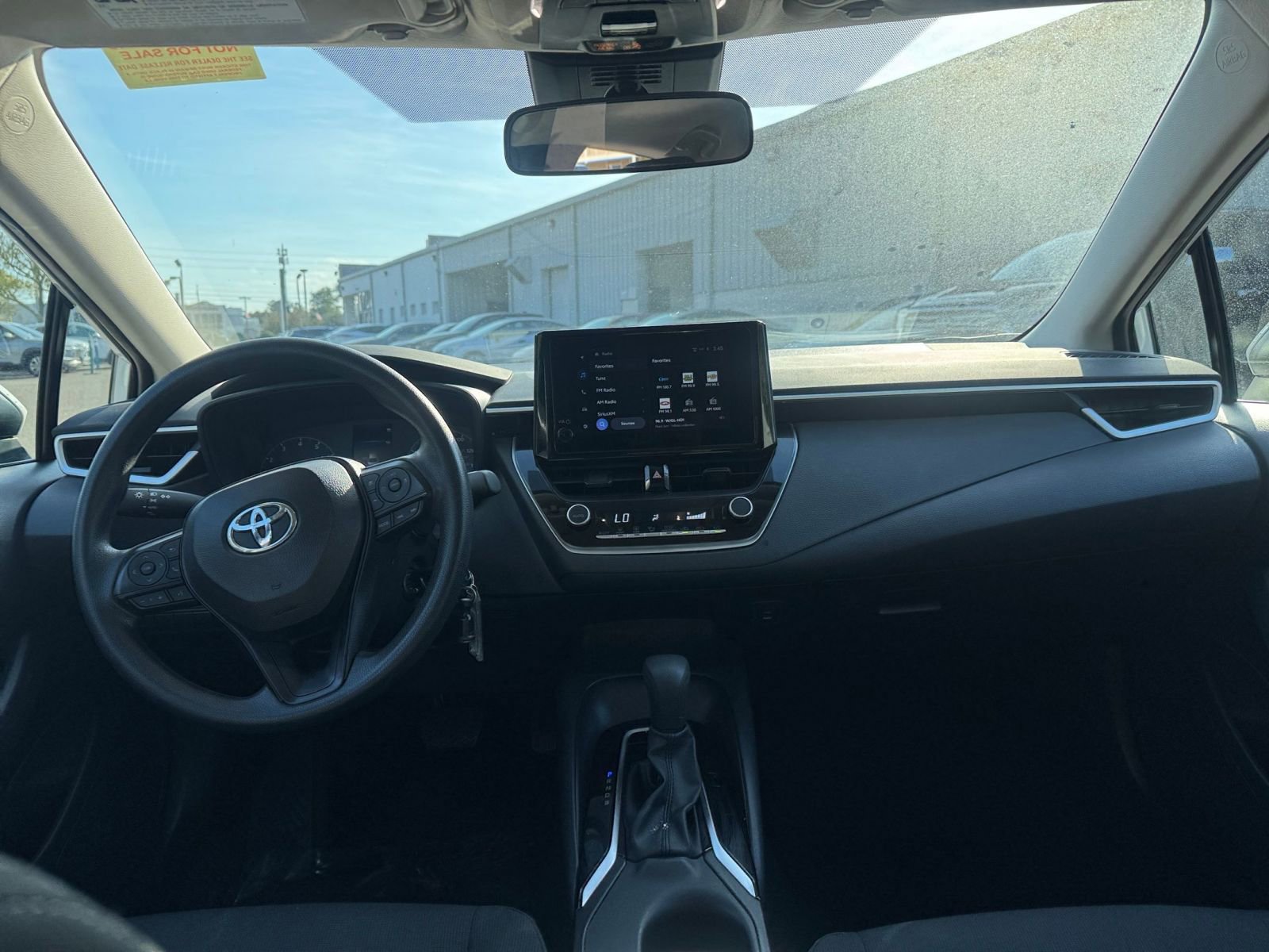 Thumbnail: 2025 Toyota Corolla - 31