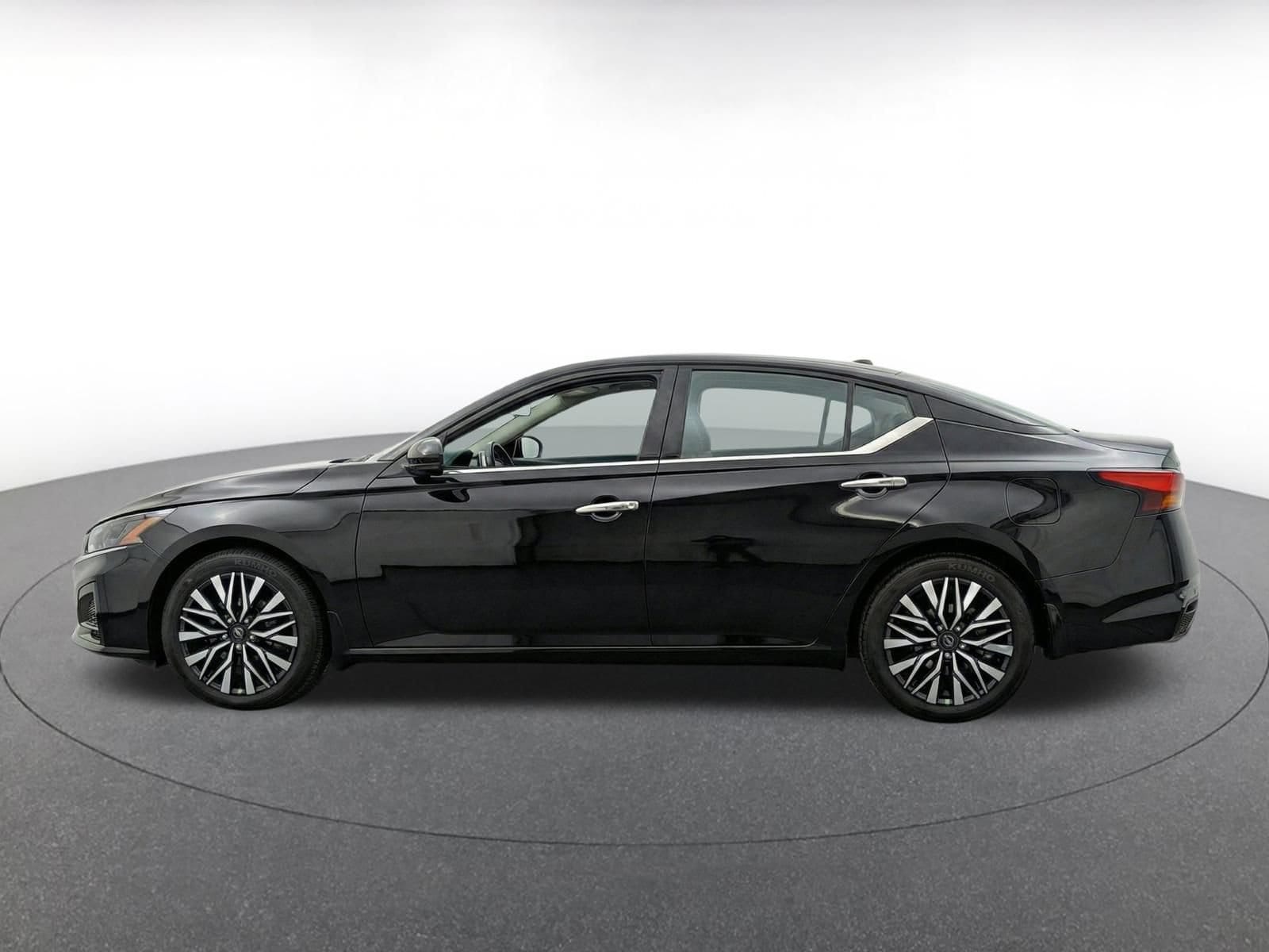 Thumbnail: 2026 Nissan Altima - 4