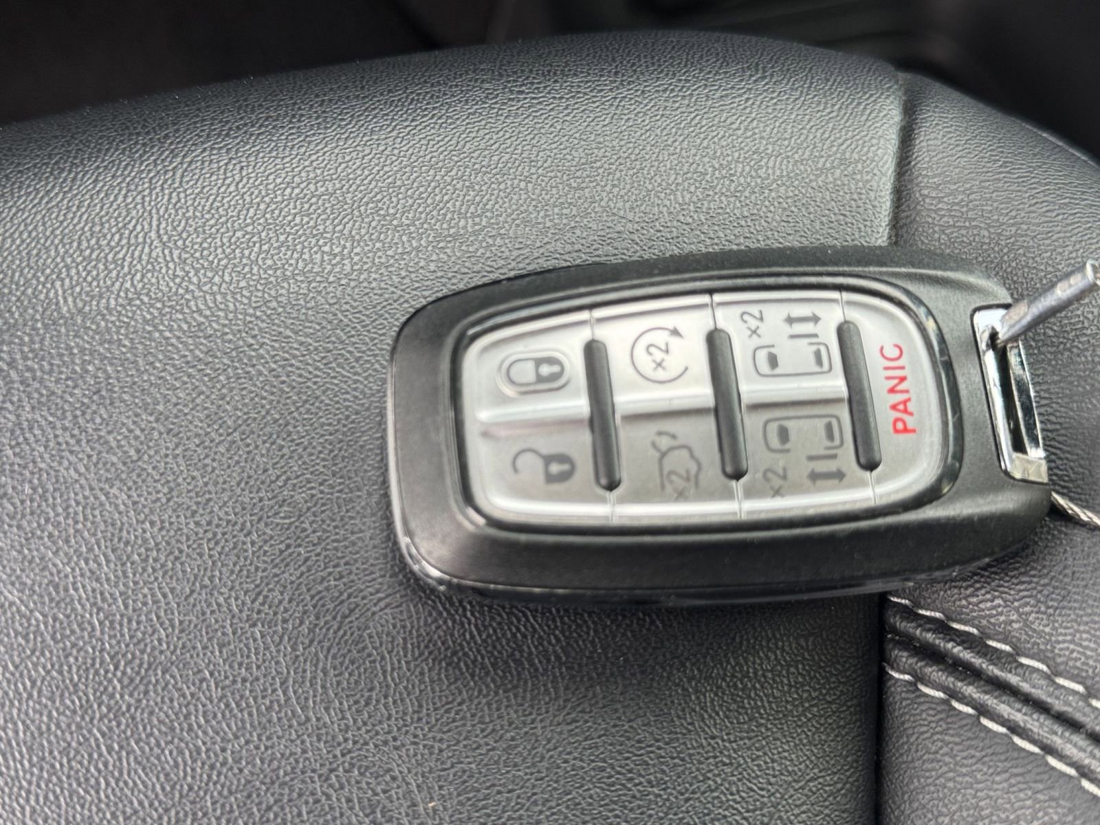 Thumbnail: 2025 Chrysler Pacifica - 25