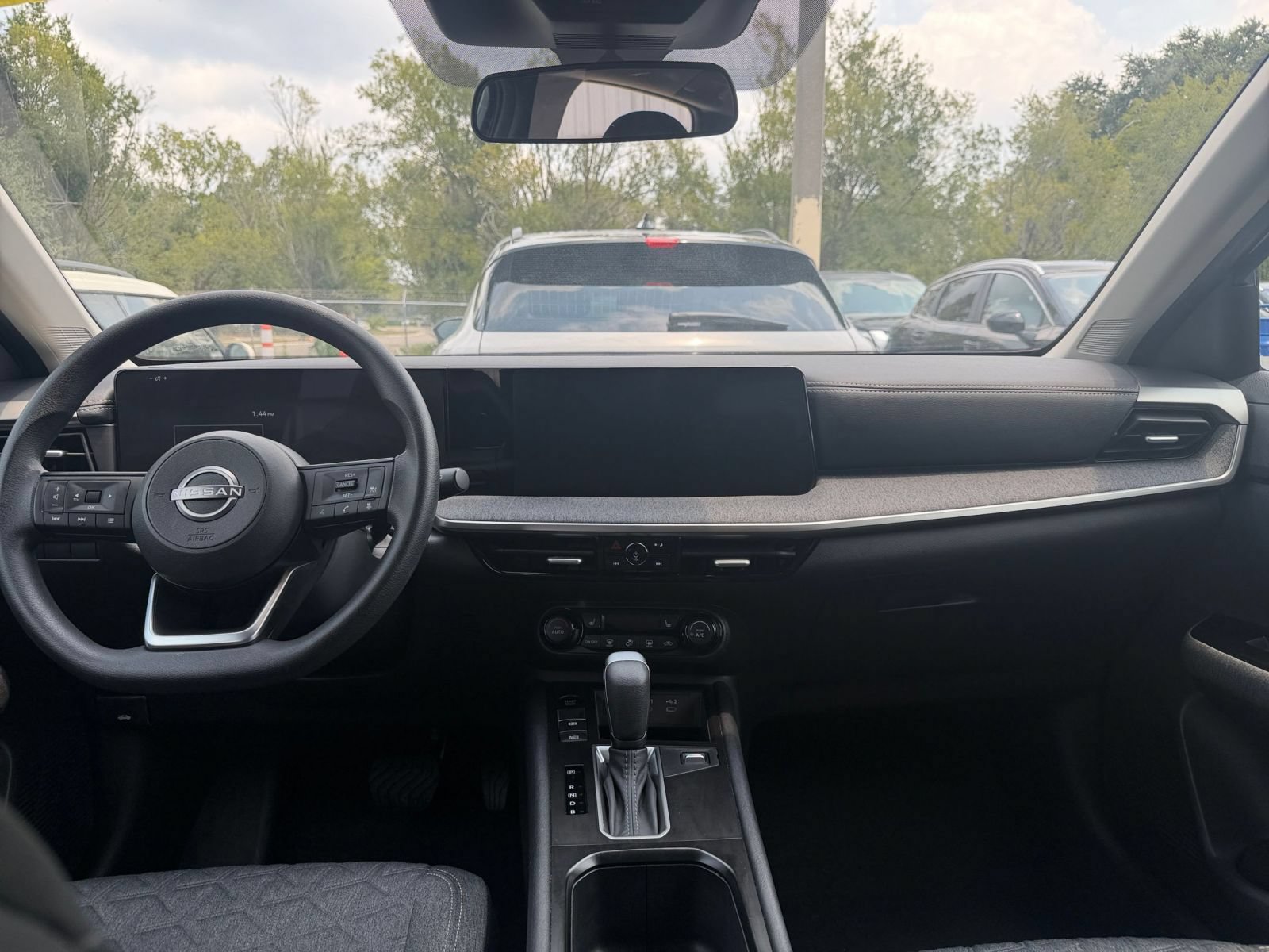 Thumbnail: 2026 Nissan Kicks - 31
