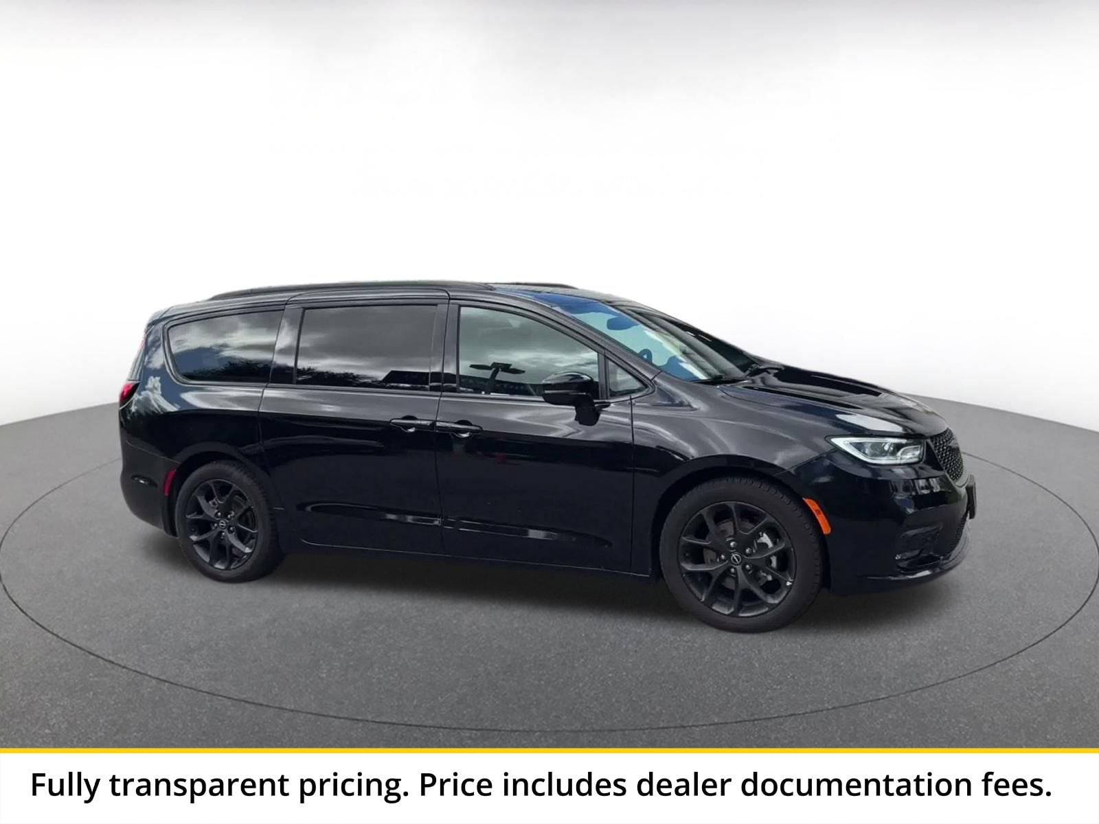 Thumbnail: 2025 Chrysler Pacifica - 1