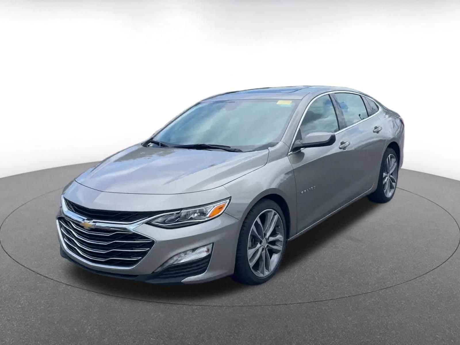 Thumbnail: 2024 Chevrolet Malibu - 4