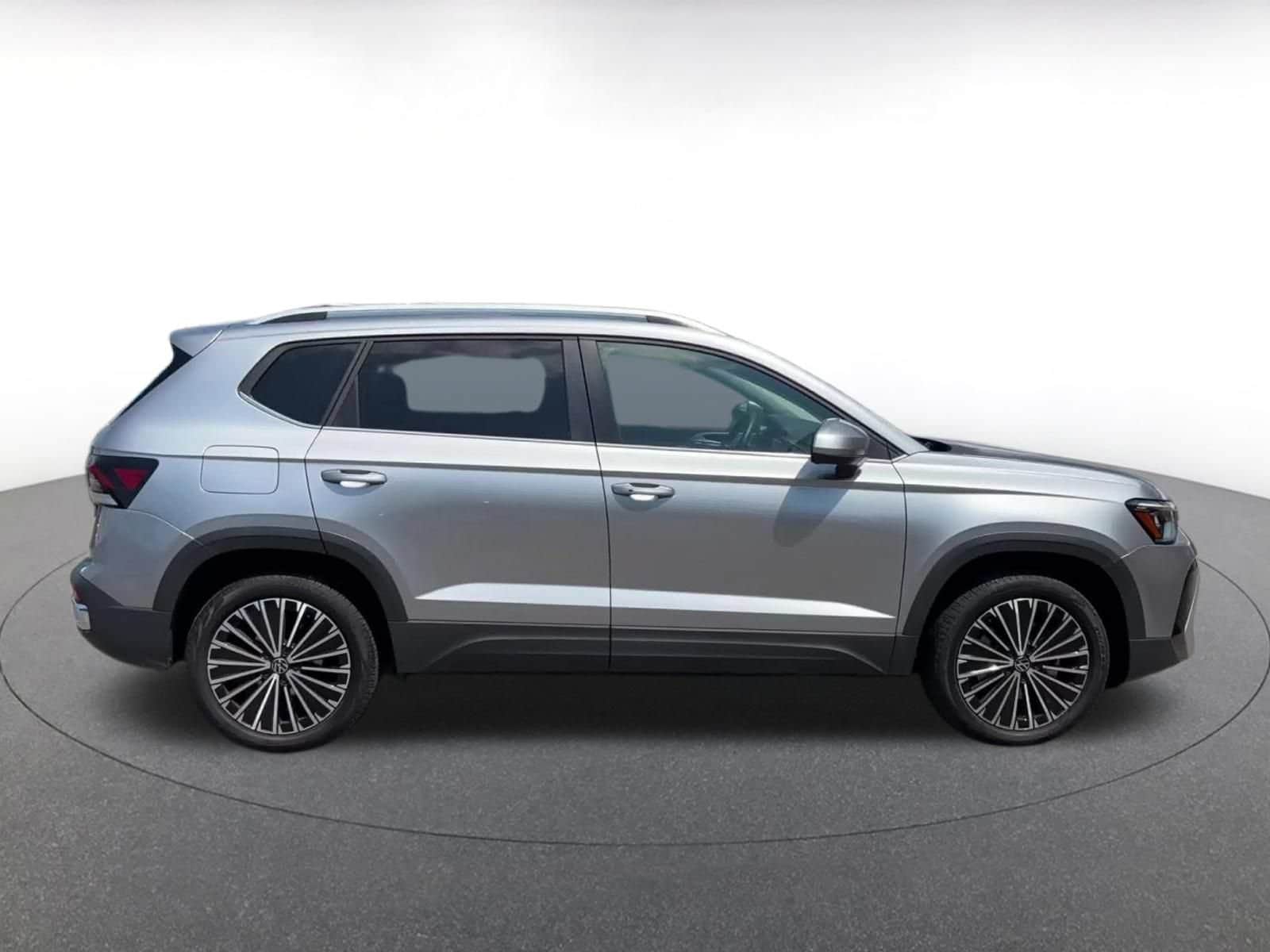 Thumbnail: 2025 Volkswagen Taos - 16