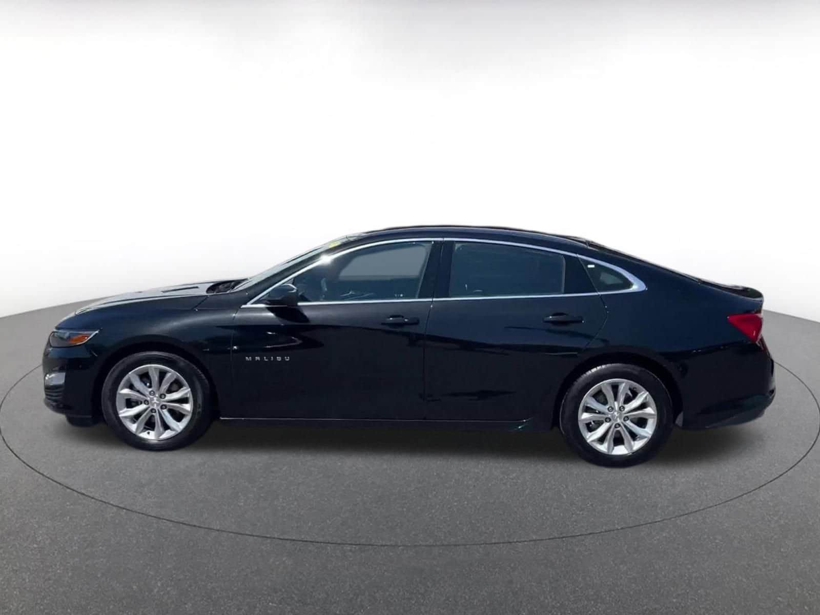 Thumbnail: 2024 Chevrolet Malibu - 7