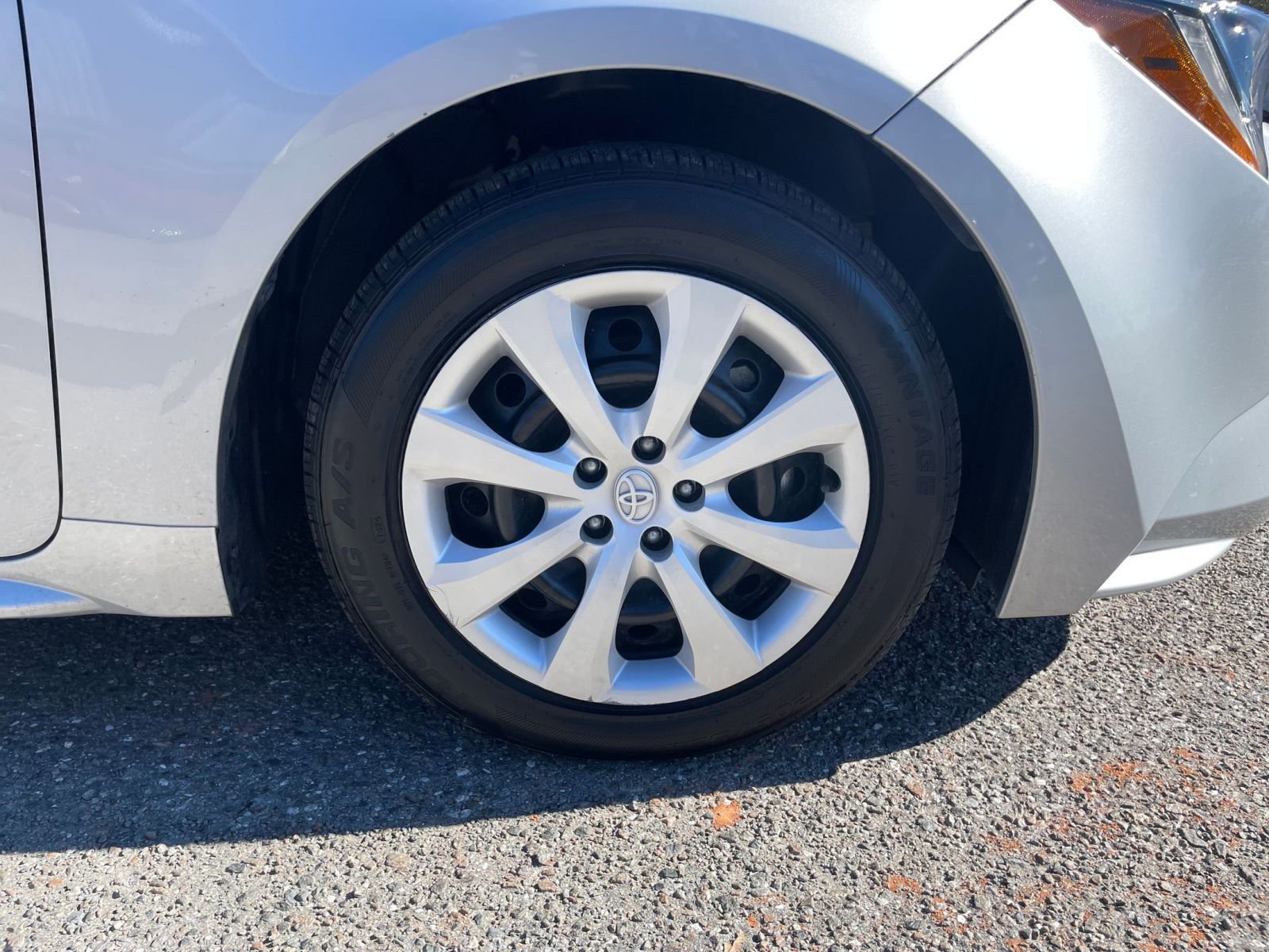 Thumbnail: 2025 Toyota Corolla - 28