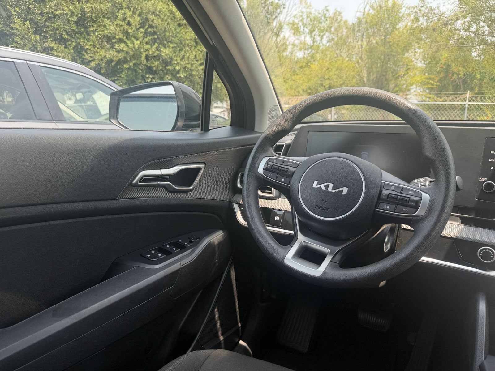 Thumbnail: 2025 Kia Sportage - 32