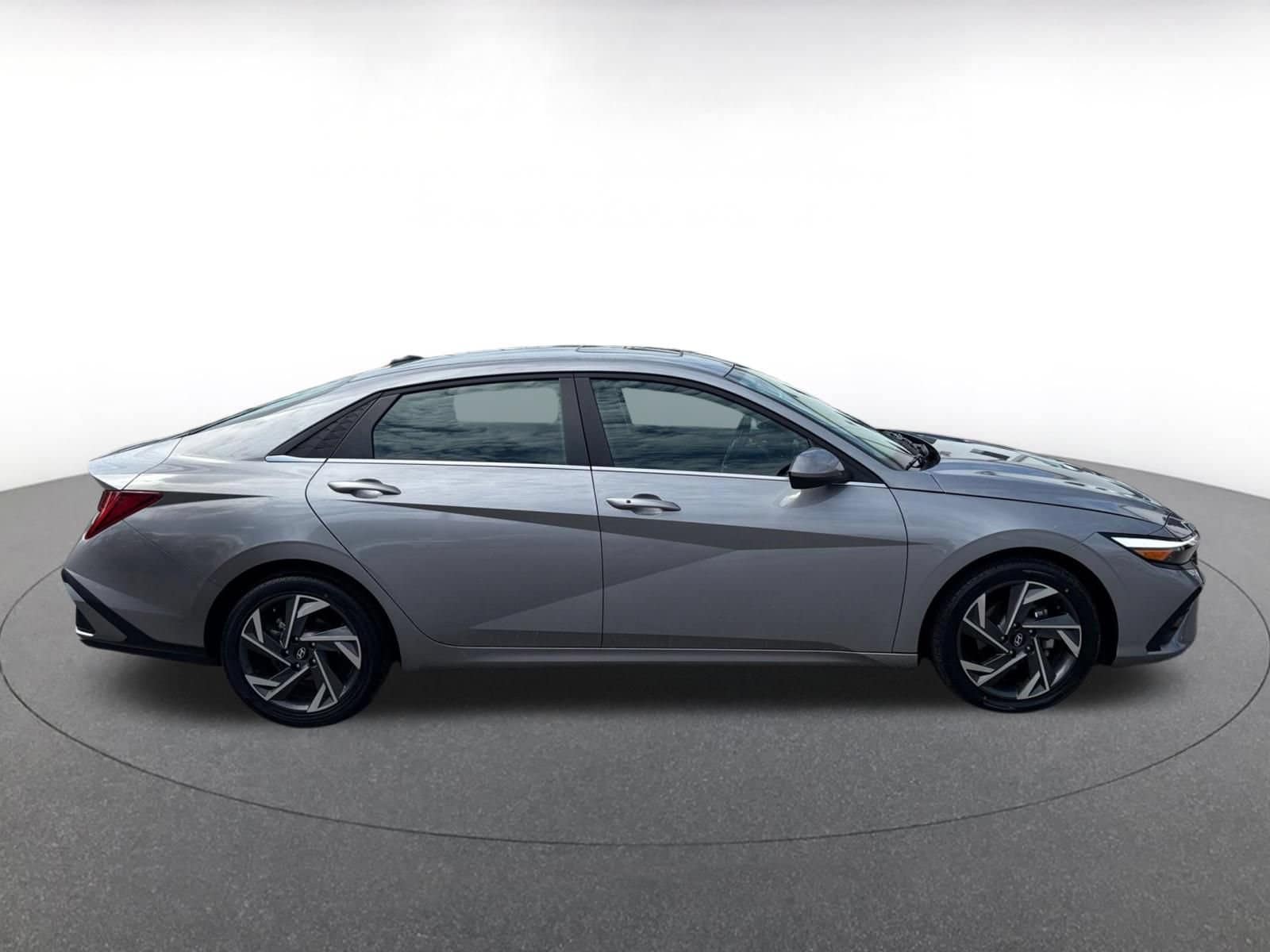 Thumbnail: 2025 Hyundai Elantra - 15