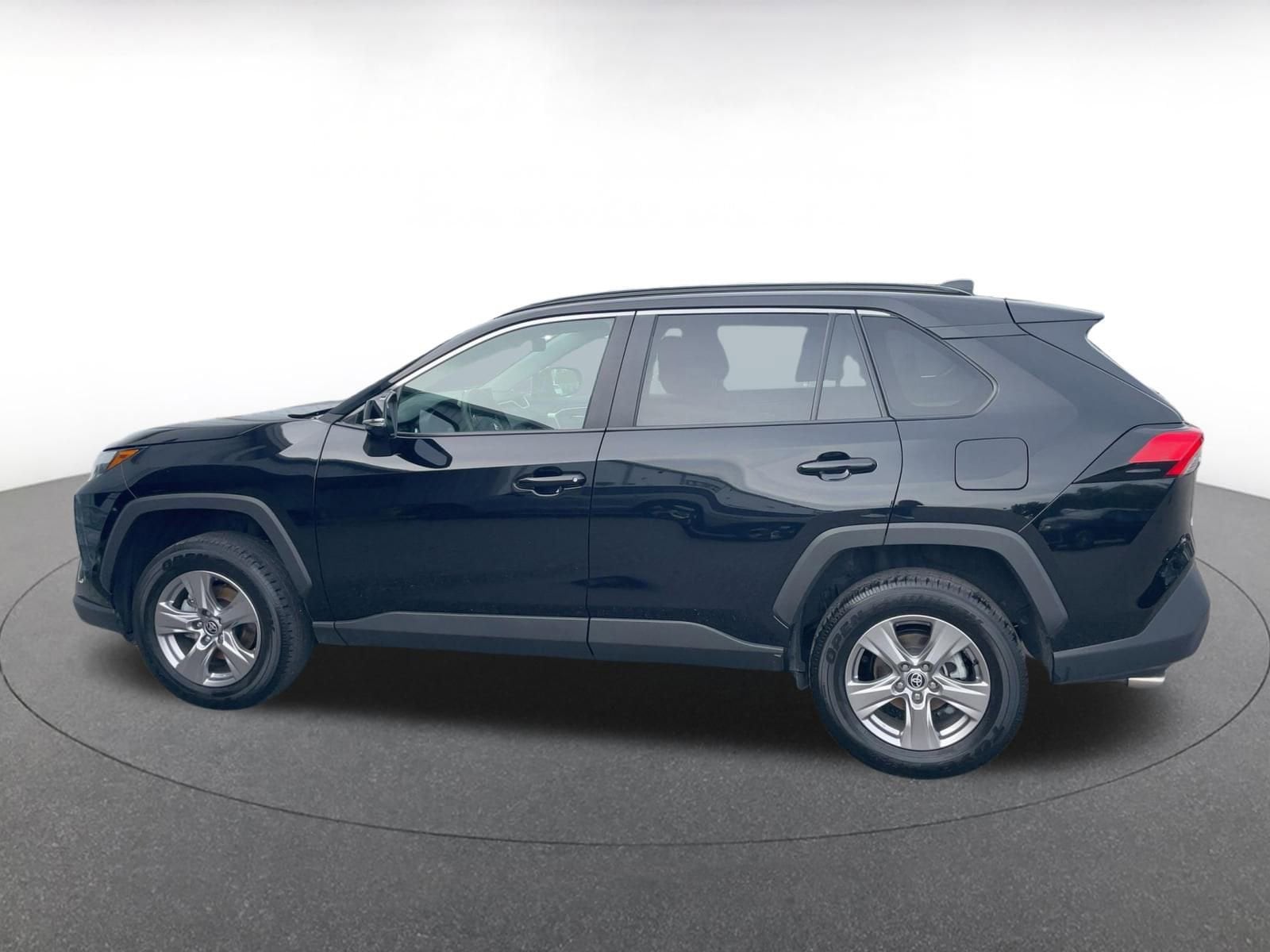 Thumbnail: 2025 Toyota RAV4 - 8