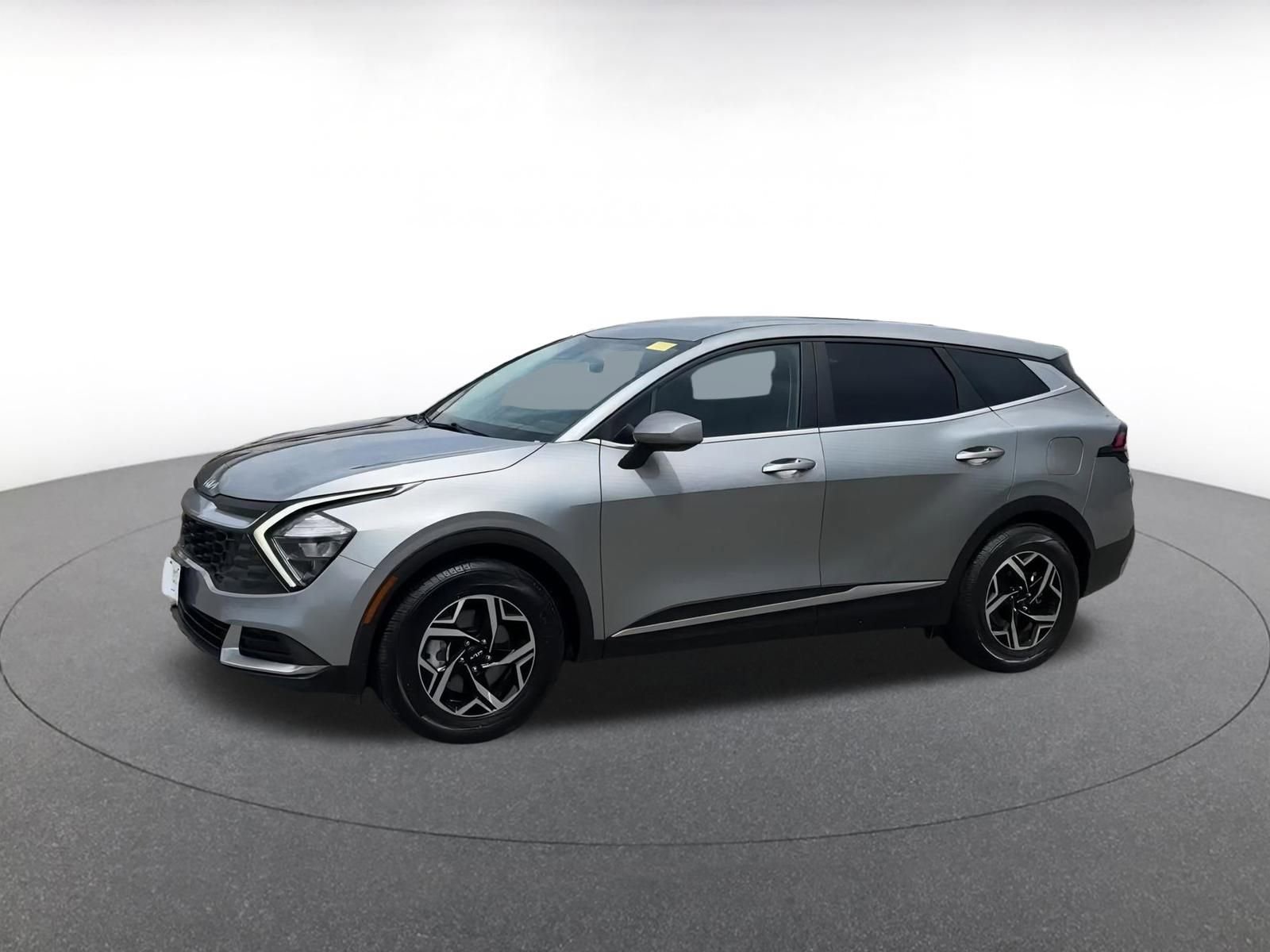 Thumbnail: 2023 Kia Sportage - 5