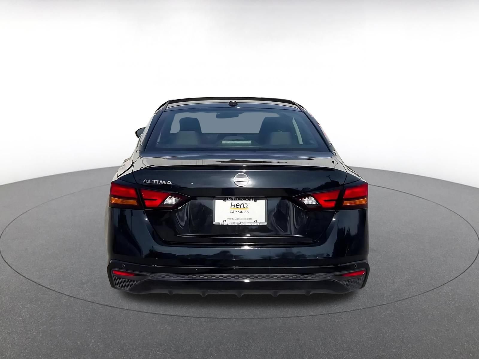 Thumbnail: 2025 Nissan Altima - 9