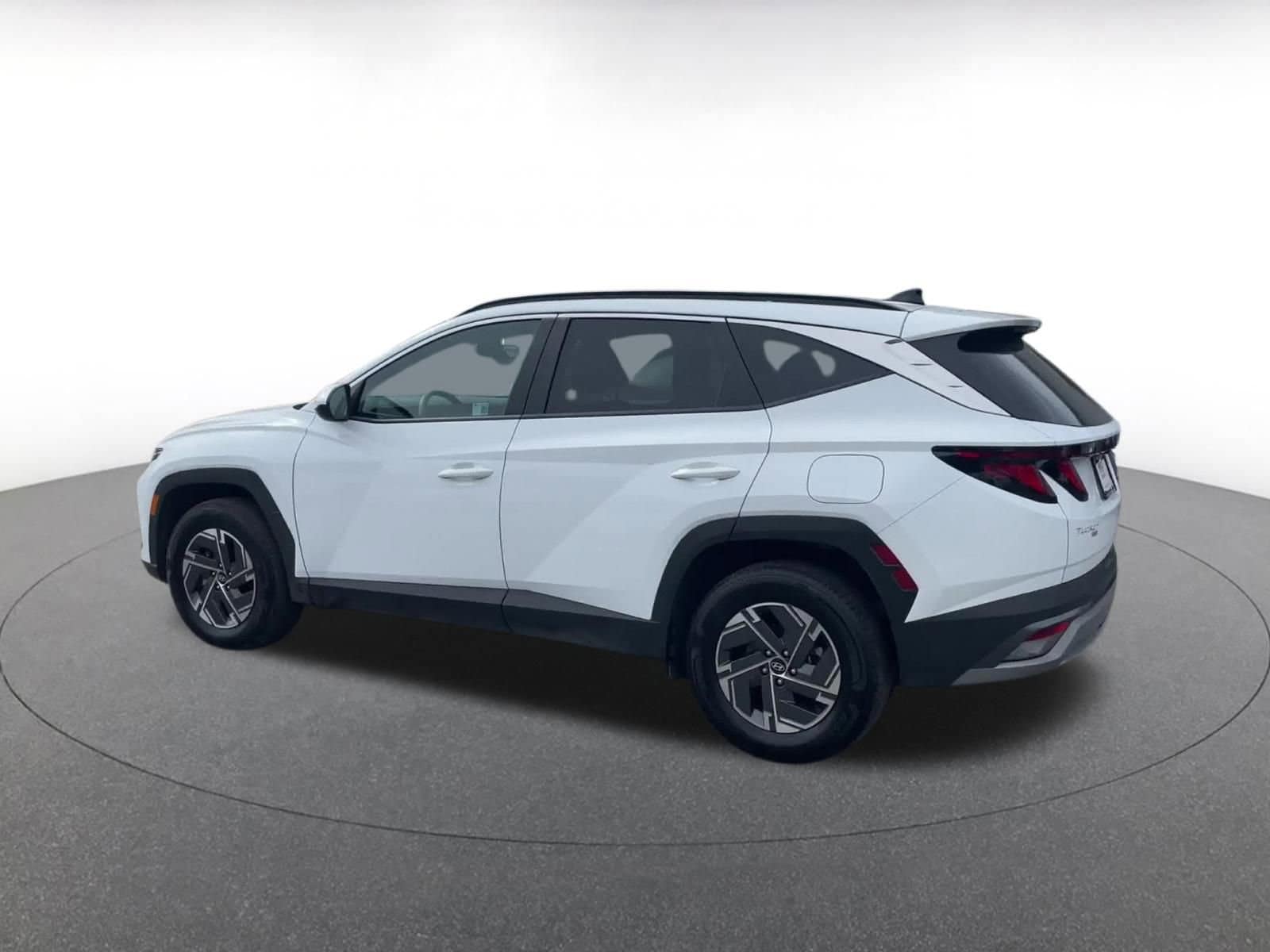 Thumbnail: 2025 Hyundai Tucson - 9