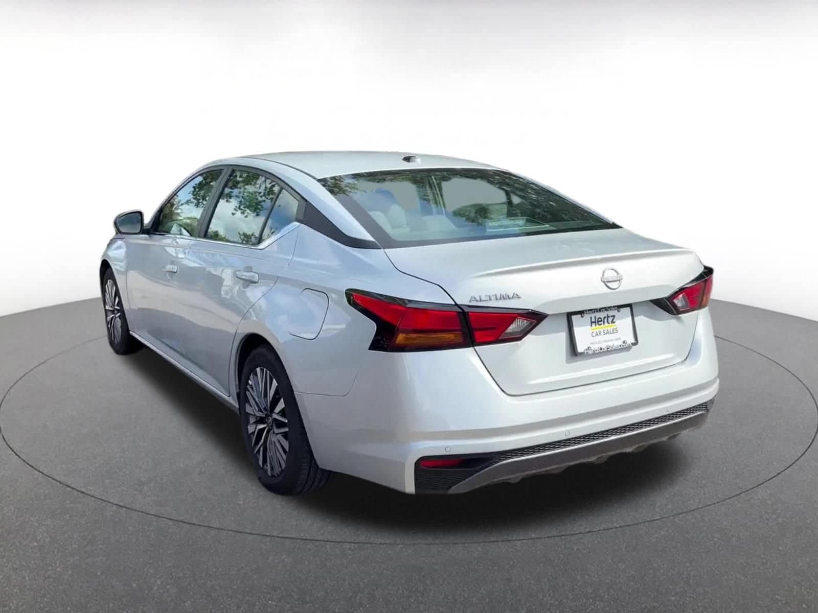 Thumbnail: 2026 Nissan Altima - 10