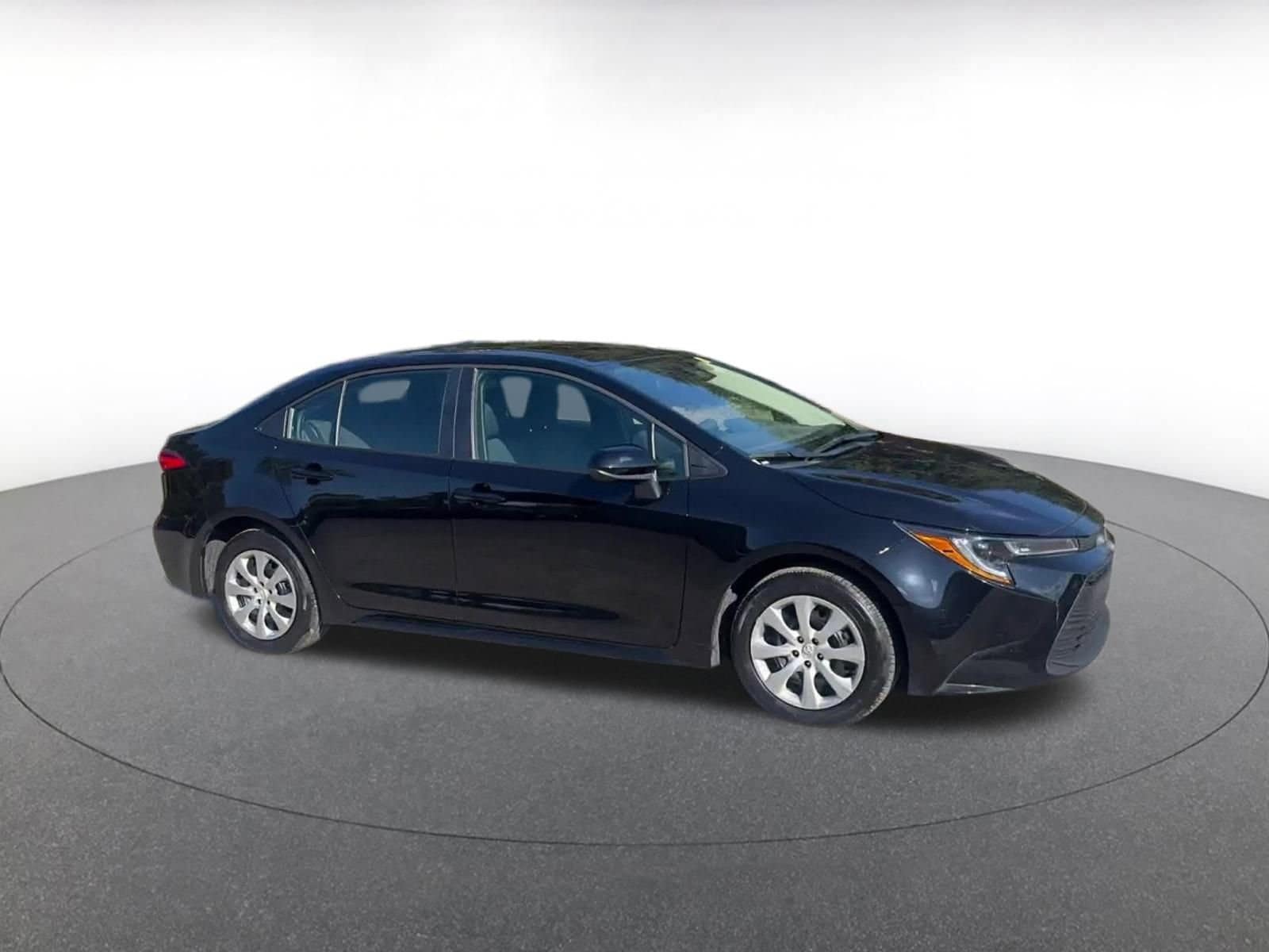 Thumbnail: 2025 Toyota Corolla - 1