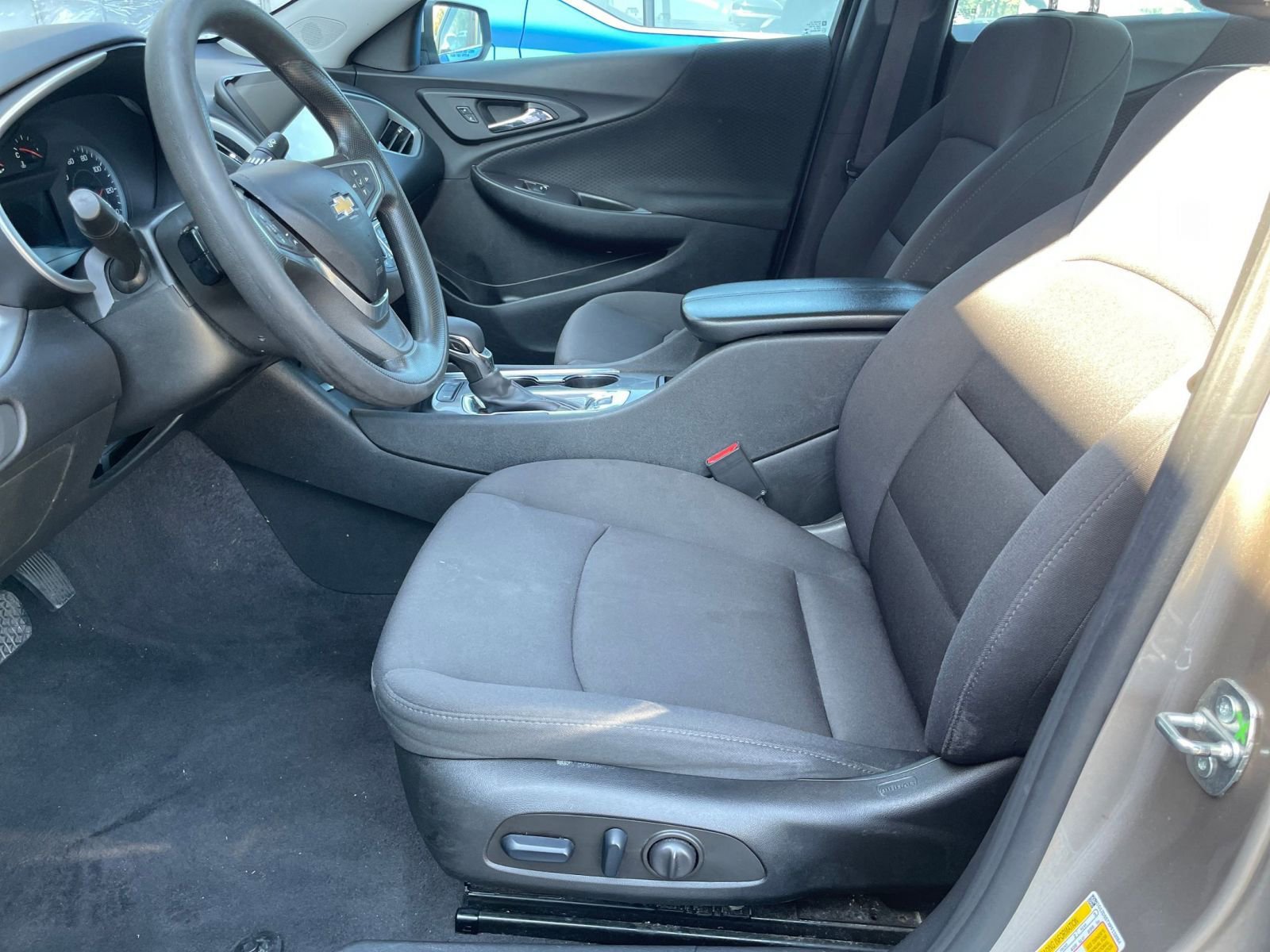 Thumbnail: 2023 Chevrolet Malibu - 28